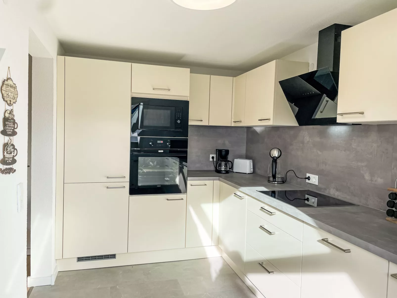 Alexanders Domizil-Dedans