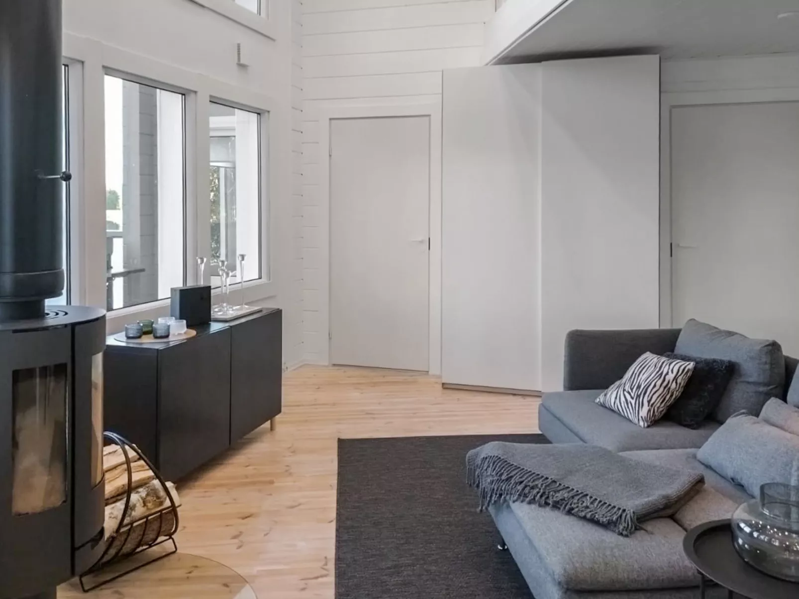 Villa lokinkärki-Dedans