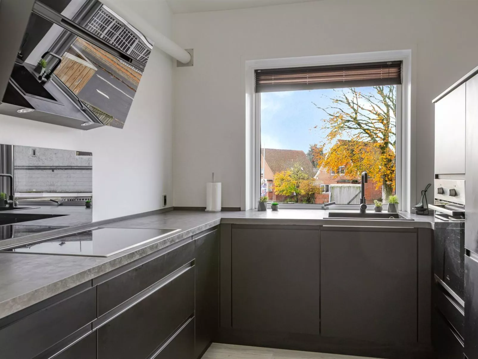 "Fader" - 31km from the sea-Dedans