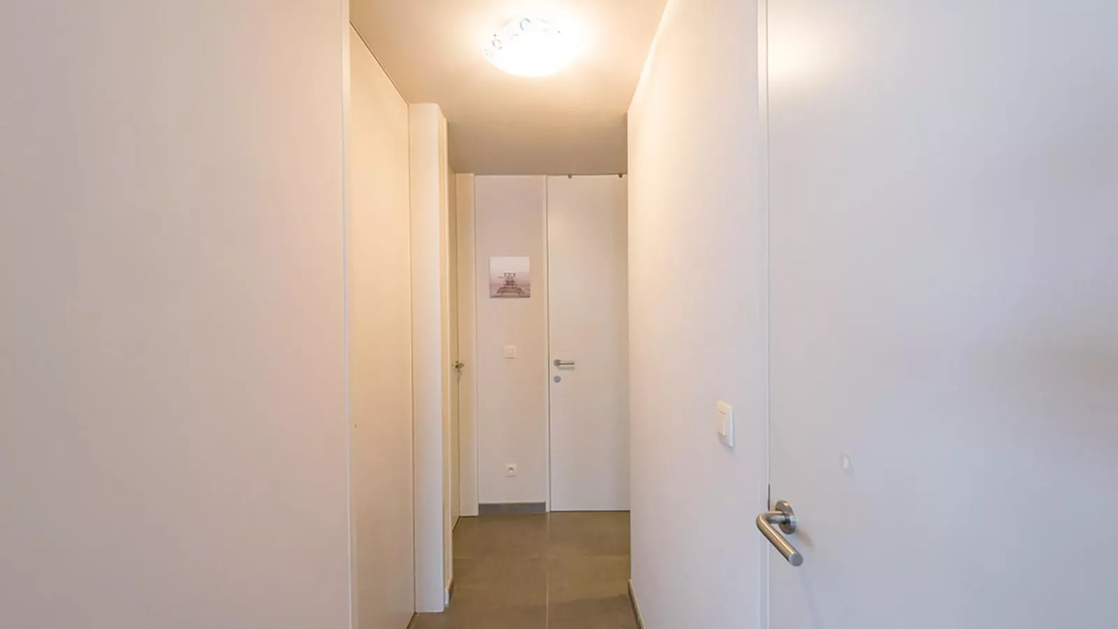 Baros - 0303-Hall & reception