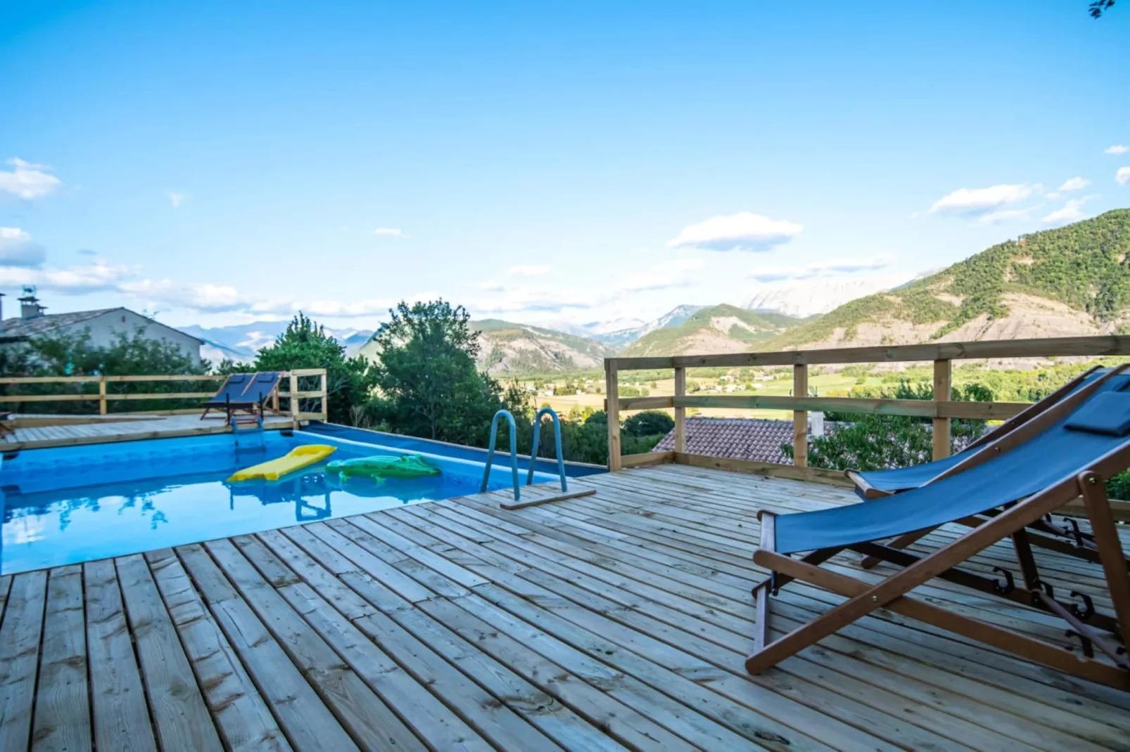 Barre des Dourbes-Schwimmbad