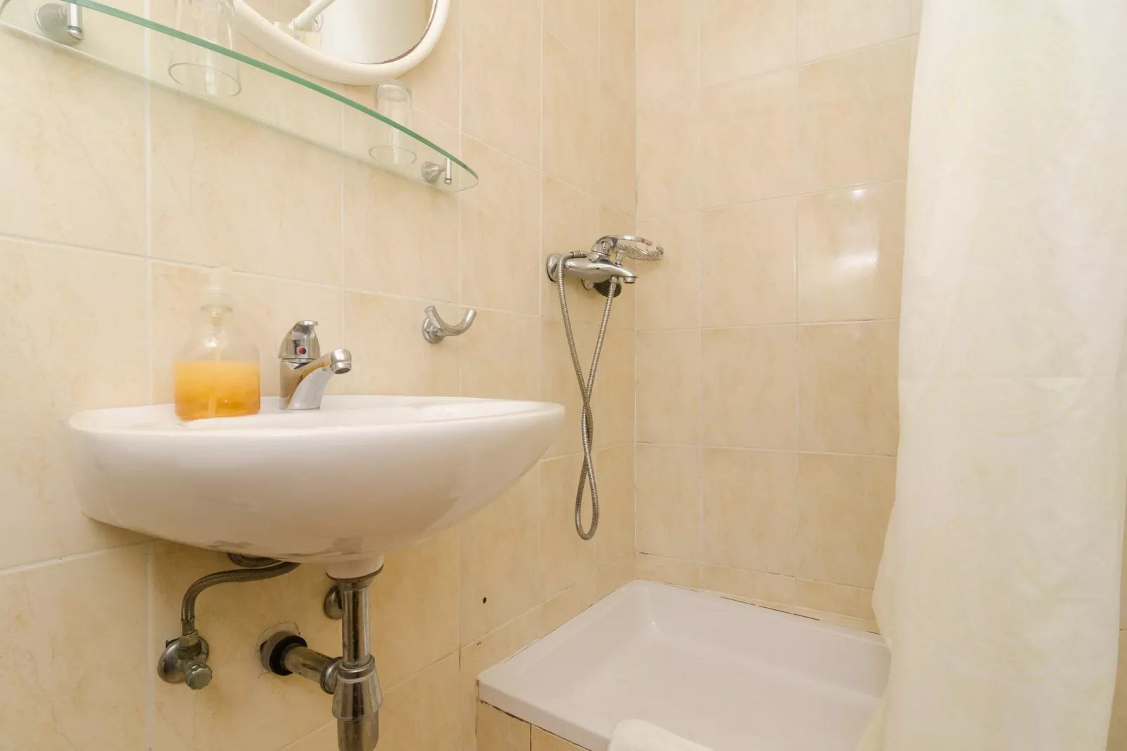 Apartment Olga - Studio Apartment with Terrace-Bathroom