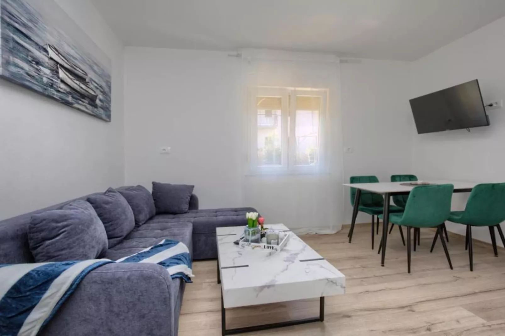 Apartments Mons - Two Bedroom Apartment With Terrace (A2)-Im Freien