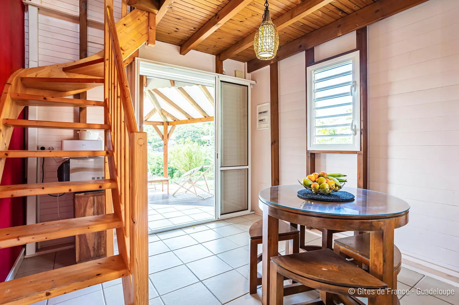 Paradise Bay Bungalow cosy bord de mer et piscine-Dining room