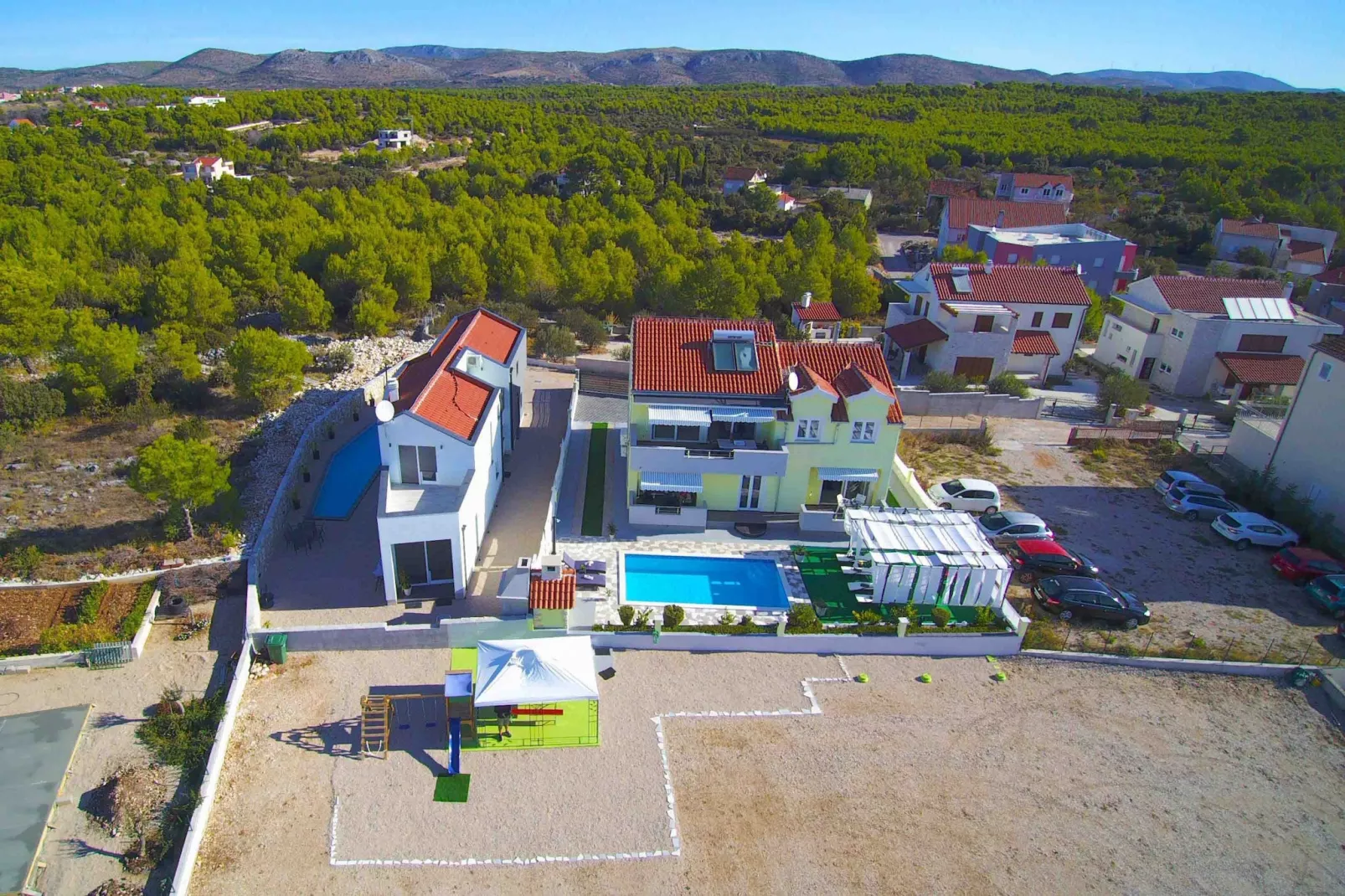 Sea view Villa Brodarica-Außenbereich Sommer