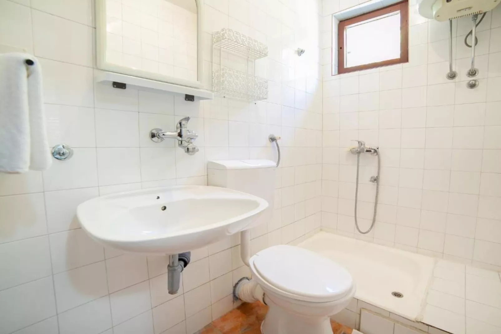 Petrovac Serenity Stay Near the Beach - Standard Double Room 2-Badezimmer