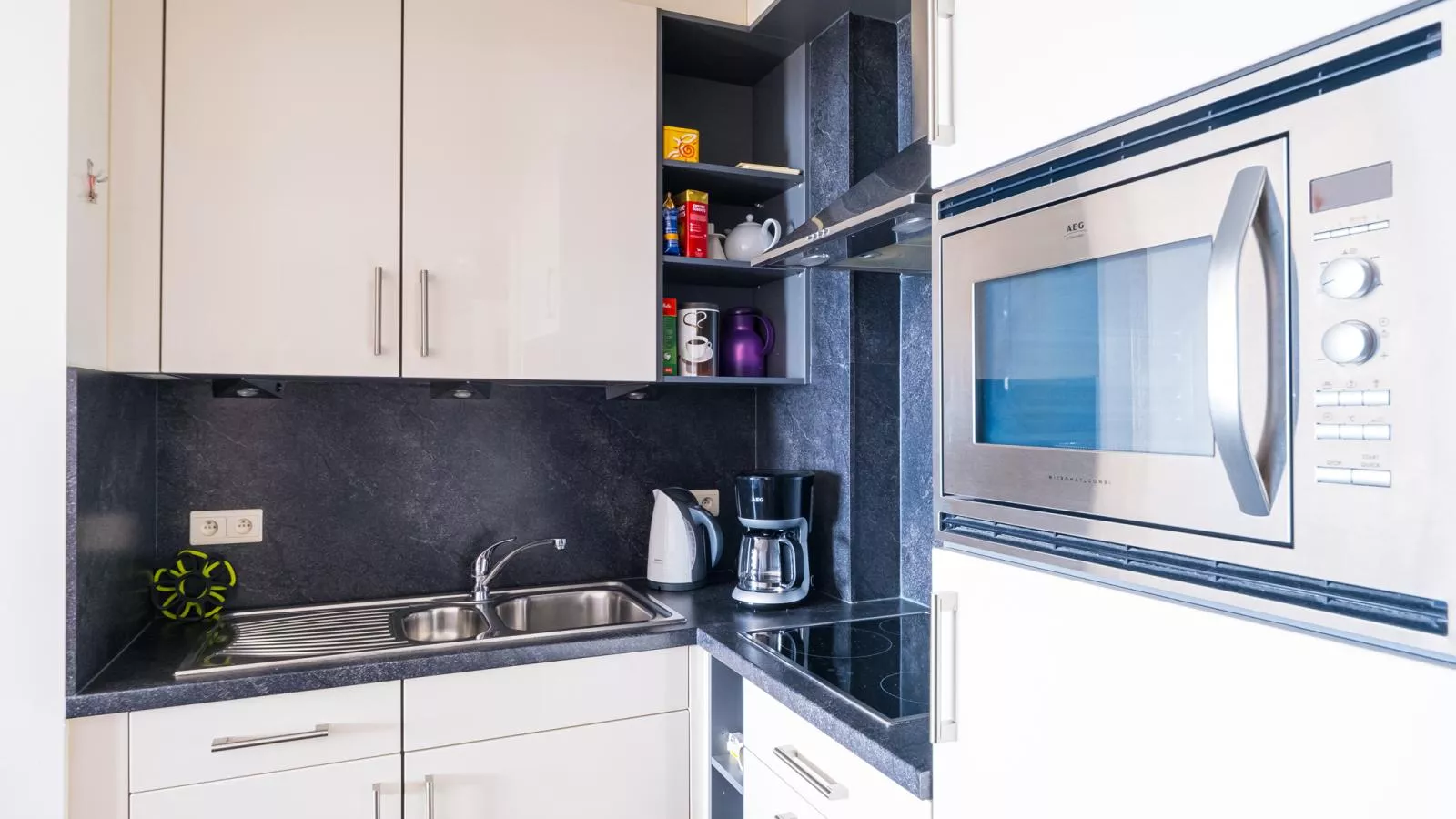 Stella - 0701 -Kitchen