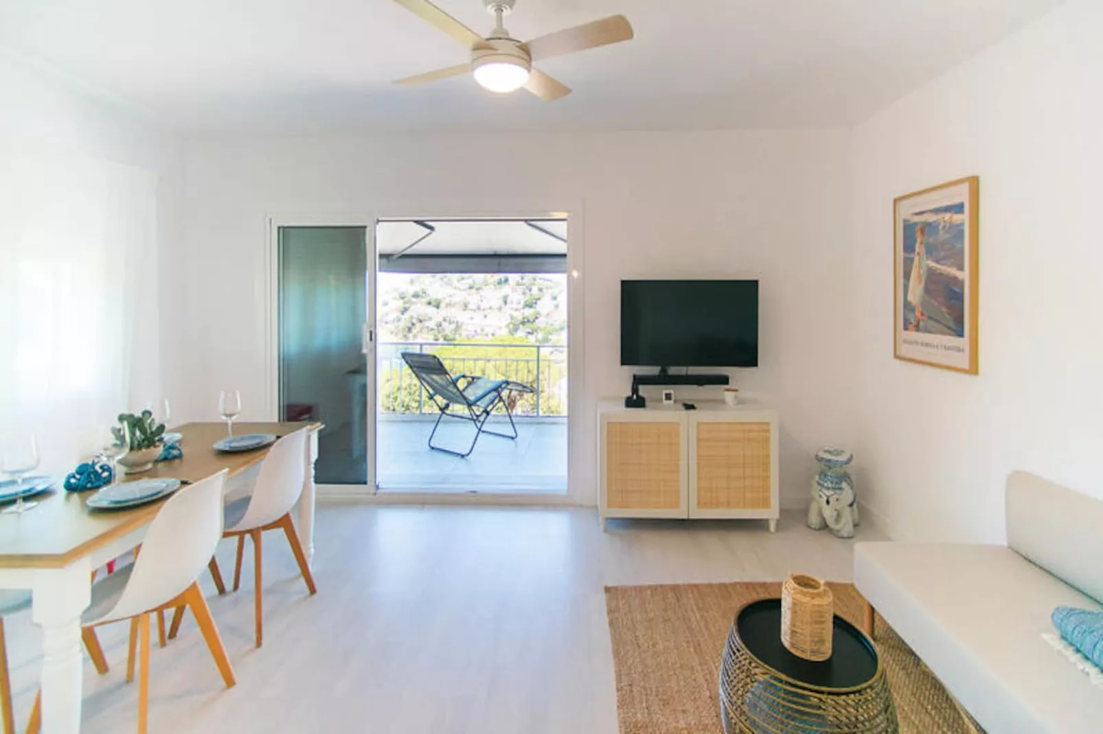 Maison à Roses-Untagged