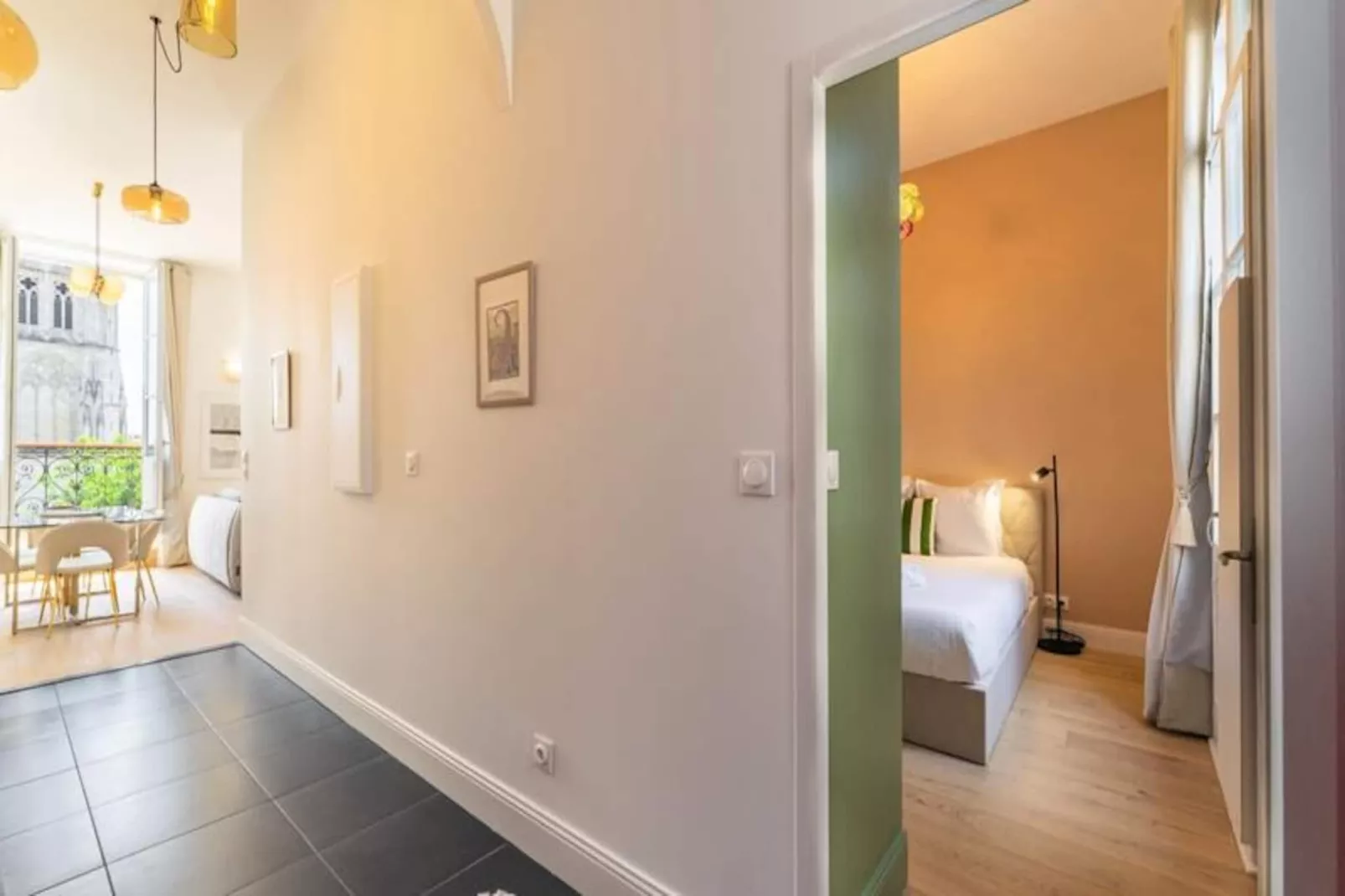 Appartement Place Pey Berland Avec Balcon Et Parking-Untagged