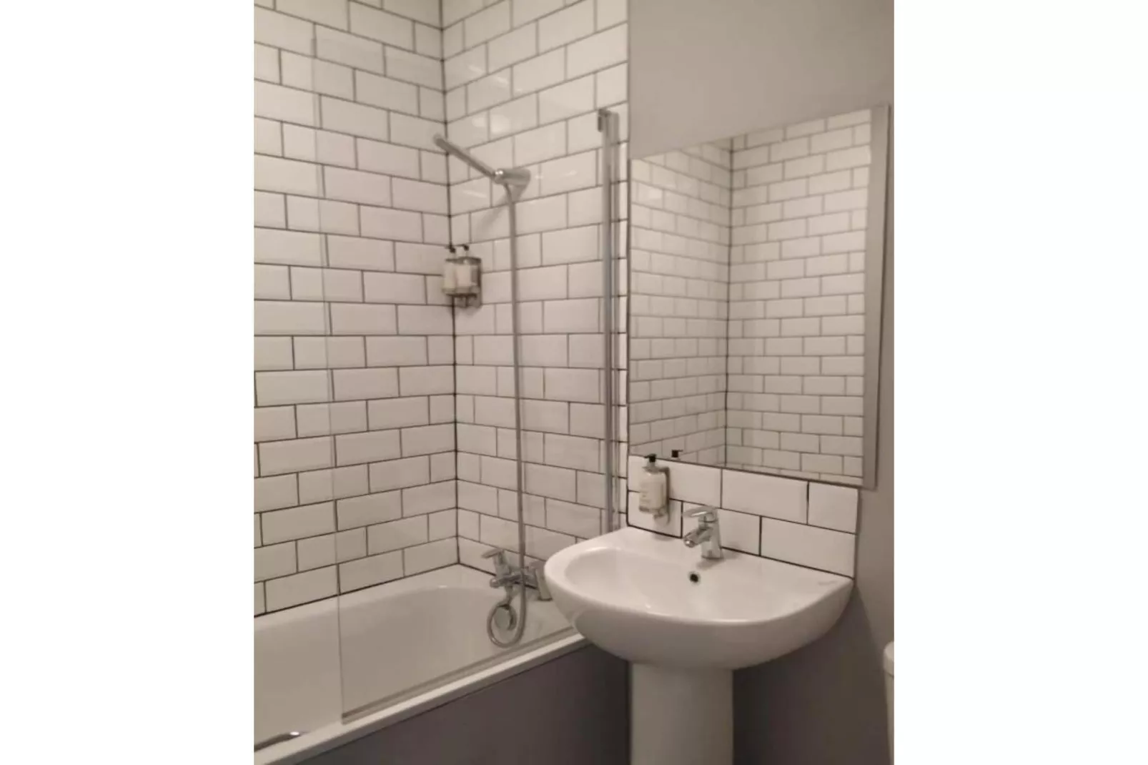 Standard Double Room-Bathroom