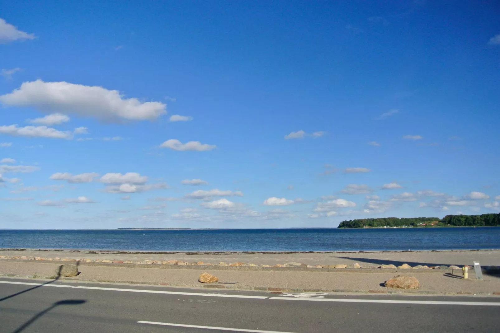 Panoramic Cottage Retreat-By Traum-Water view