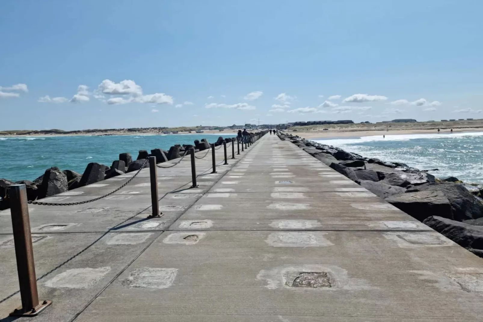 Strandurlaub mit Schaukel-Wasserblick