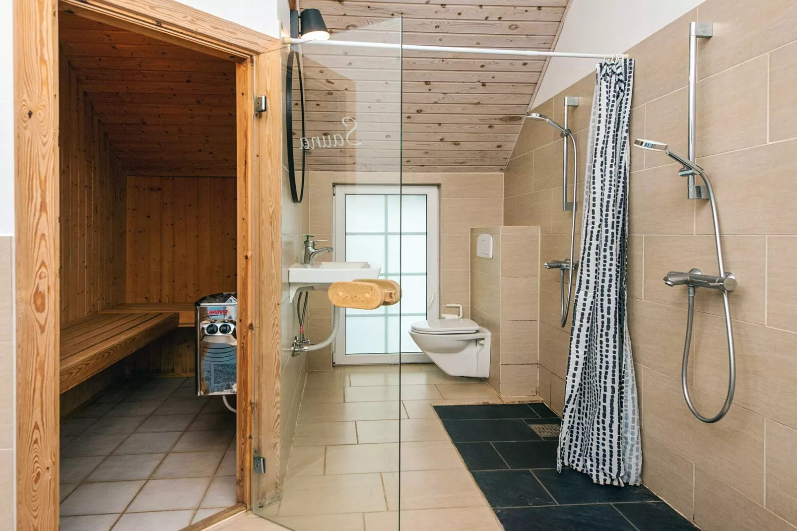 Luxury Retreat with Pool - By Traum Ferienwohnungen-Indoor