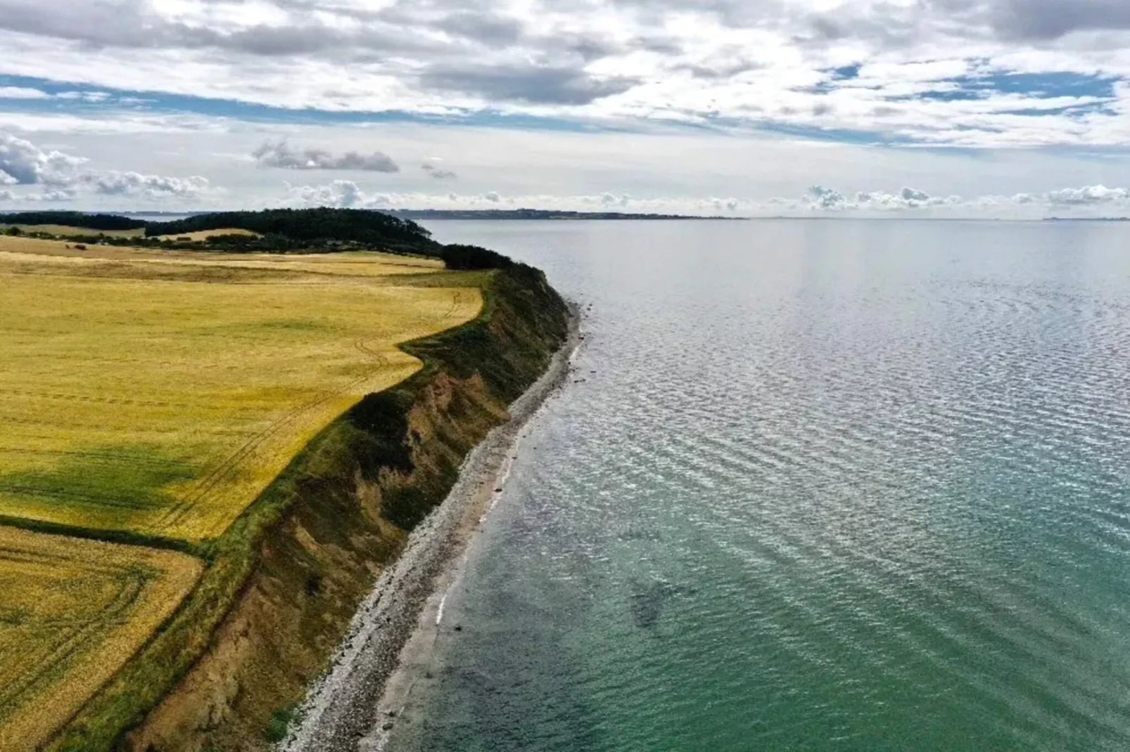 Tranquil Haven in Knebel - By Traum Ferienwohnungen-Water view