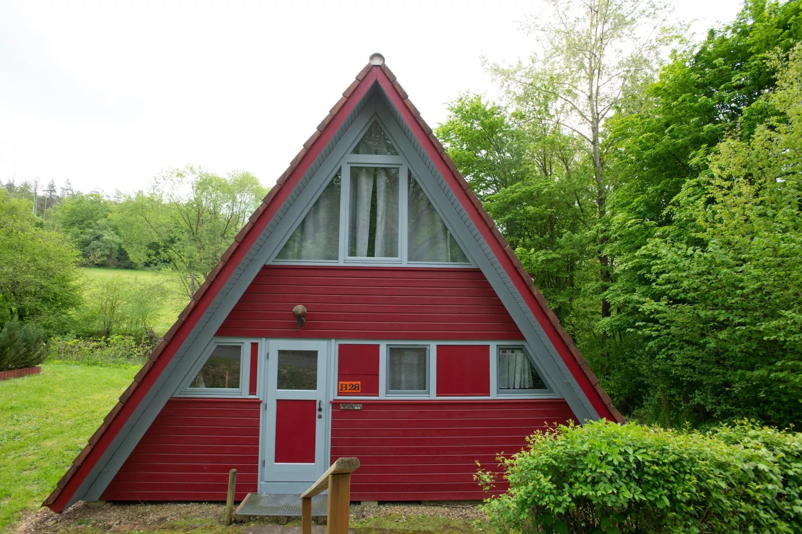 Ronshausen 1-Exterior in summer