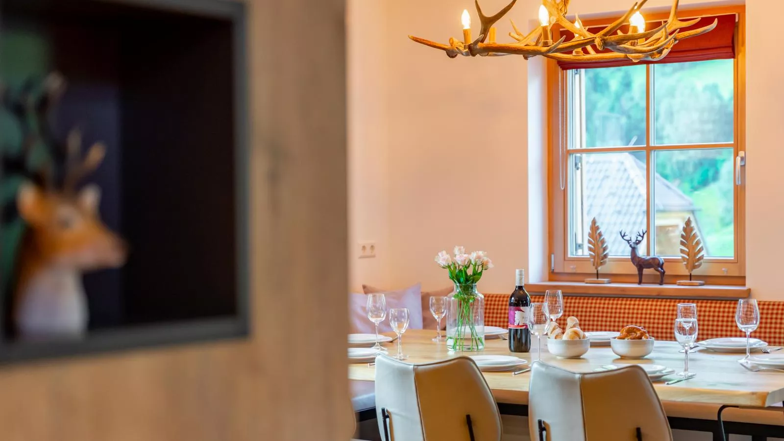 Im grünen Herzen-Dining room