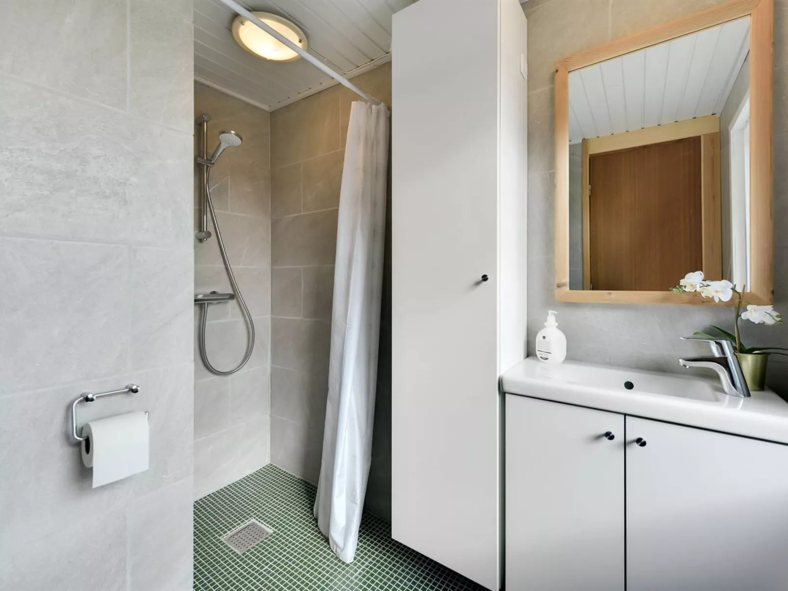 "Vamika" - 400m to the fjord-Dedans