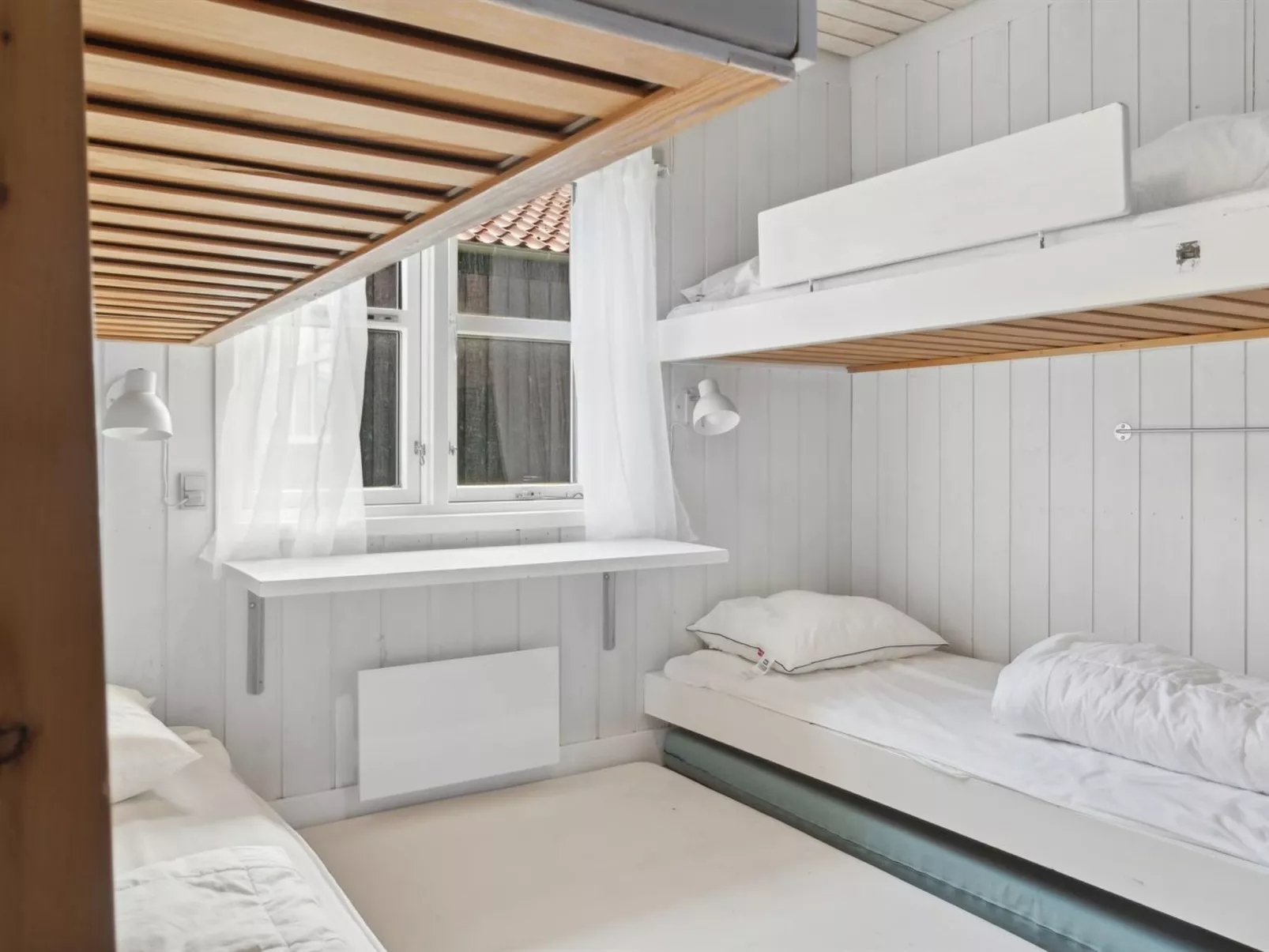 "Julkil" - 250m from the sea-Drinnen