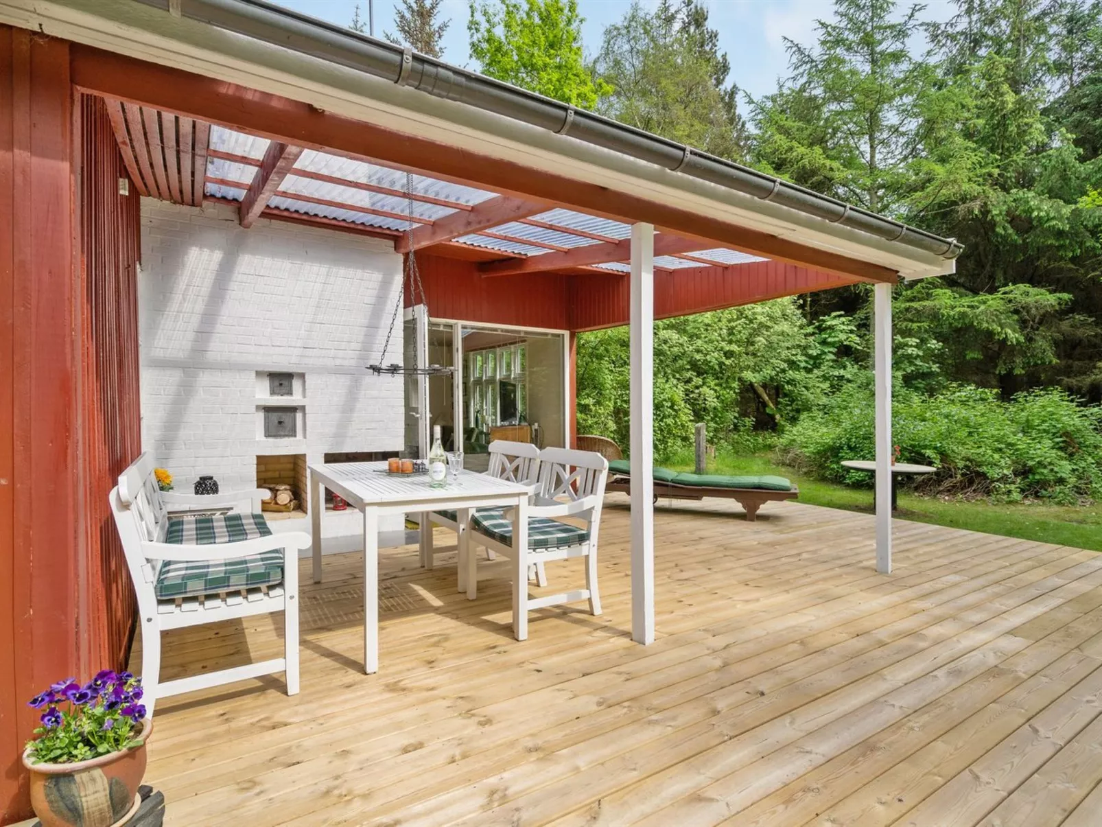 "Deik" - 2km to the fjord-Outside