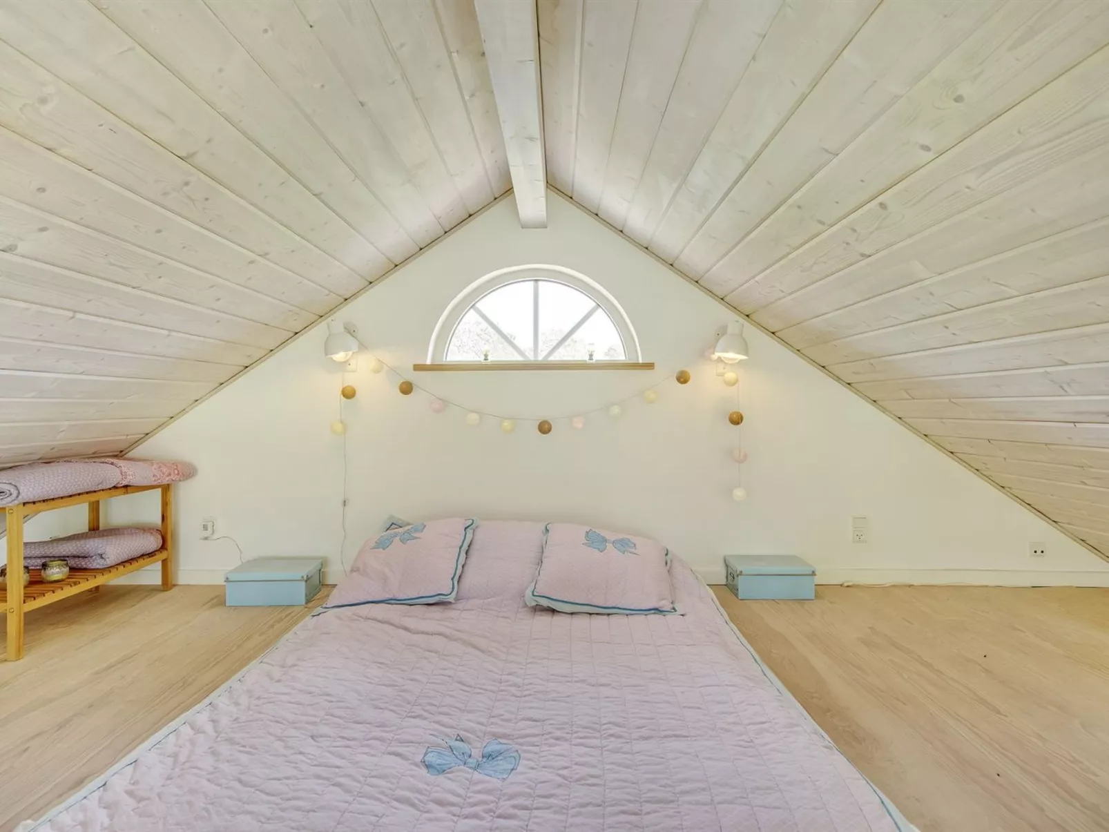 "Bernadete" - 50m to the fjord-Inside