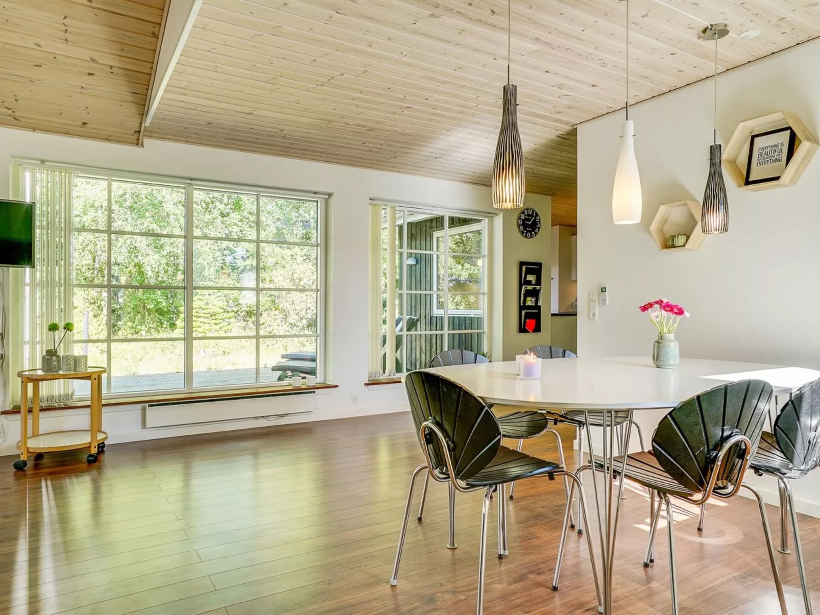 "Epke" - 250m from the sea-Inside