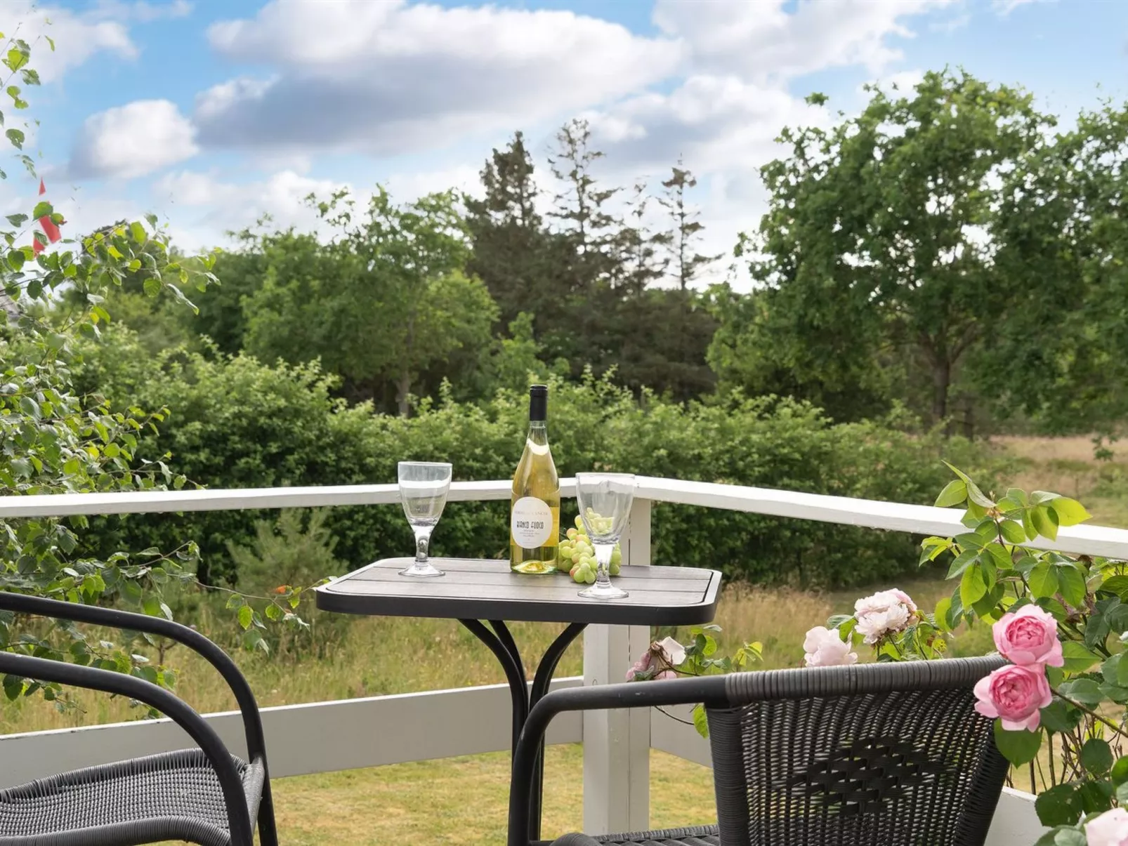 "Thersten" - 500m to the fjord-Outside