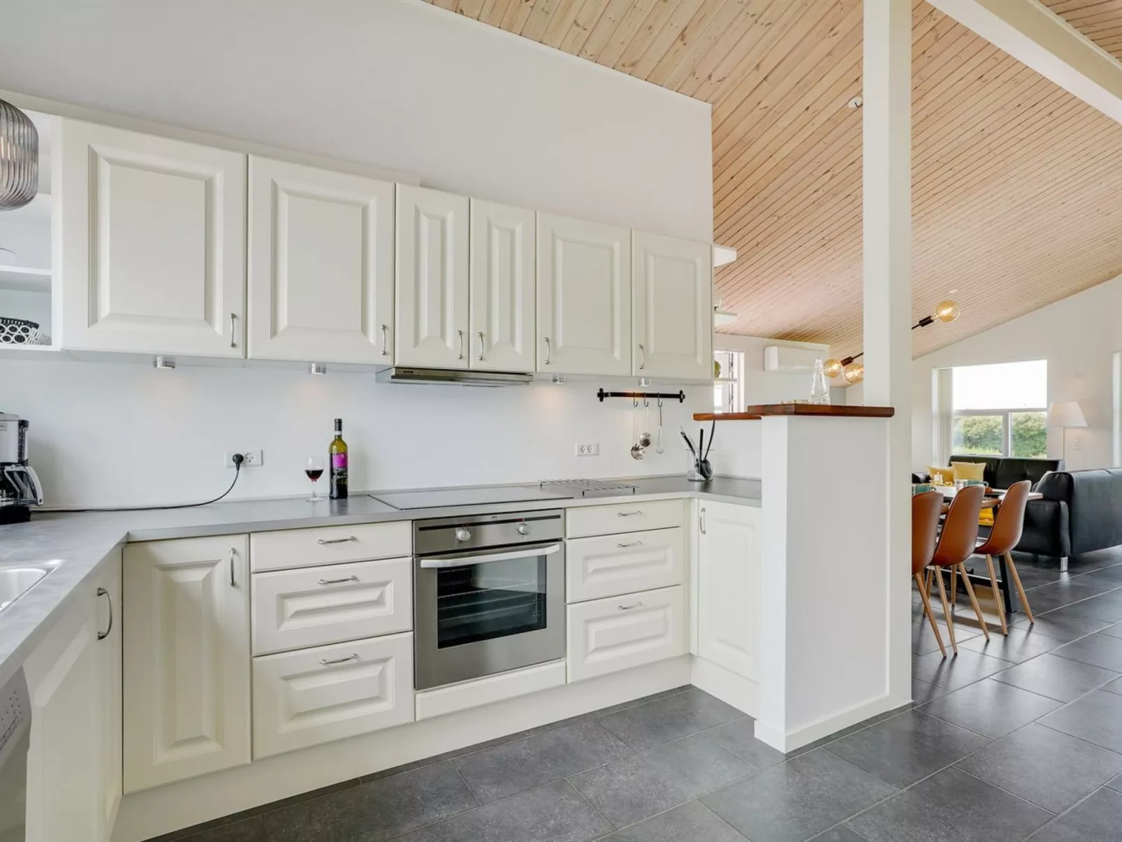 "Selke" - 300m to the fjord-Inside