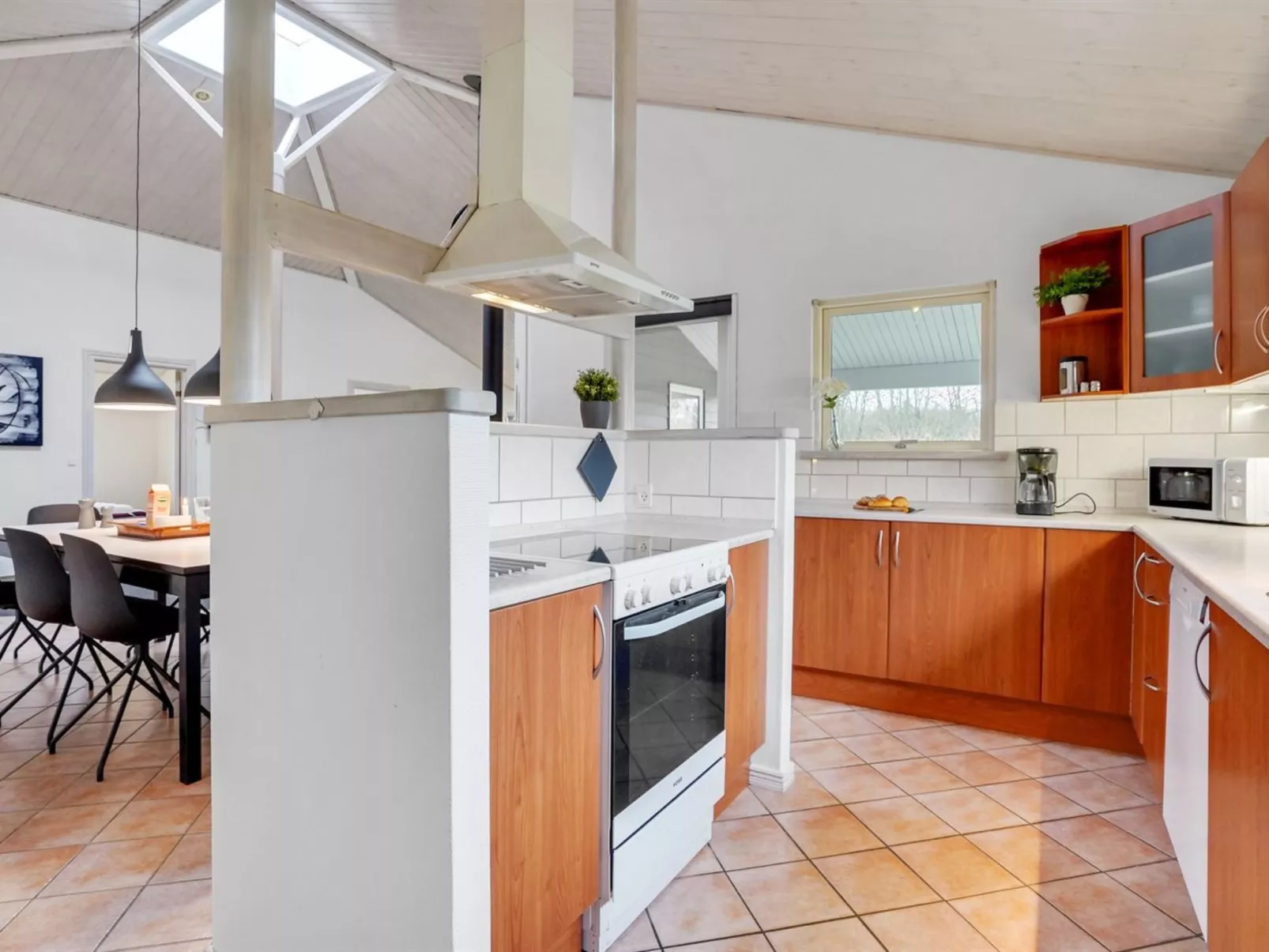 "Anica" - 29km from the sea-Drinnen