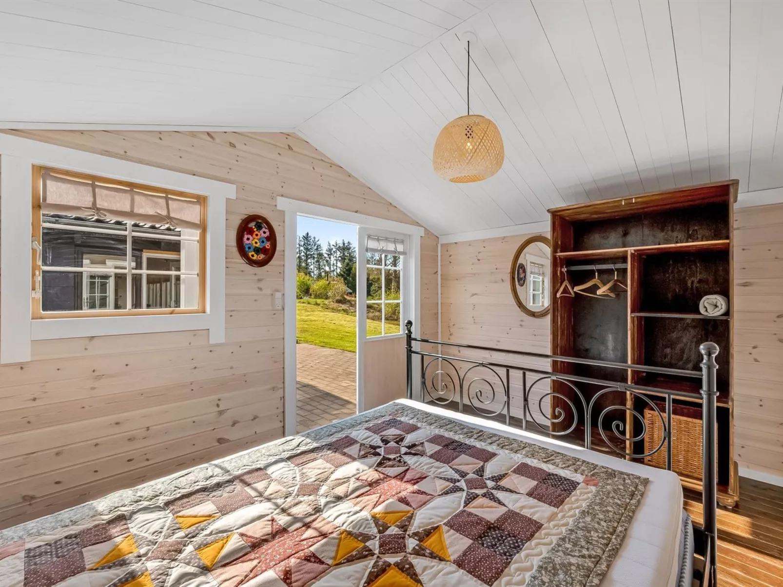 "Valdemar" - 350m to the fjord-Dedans