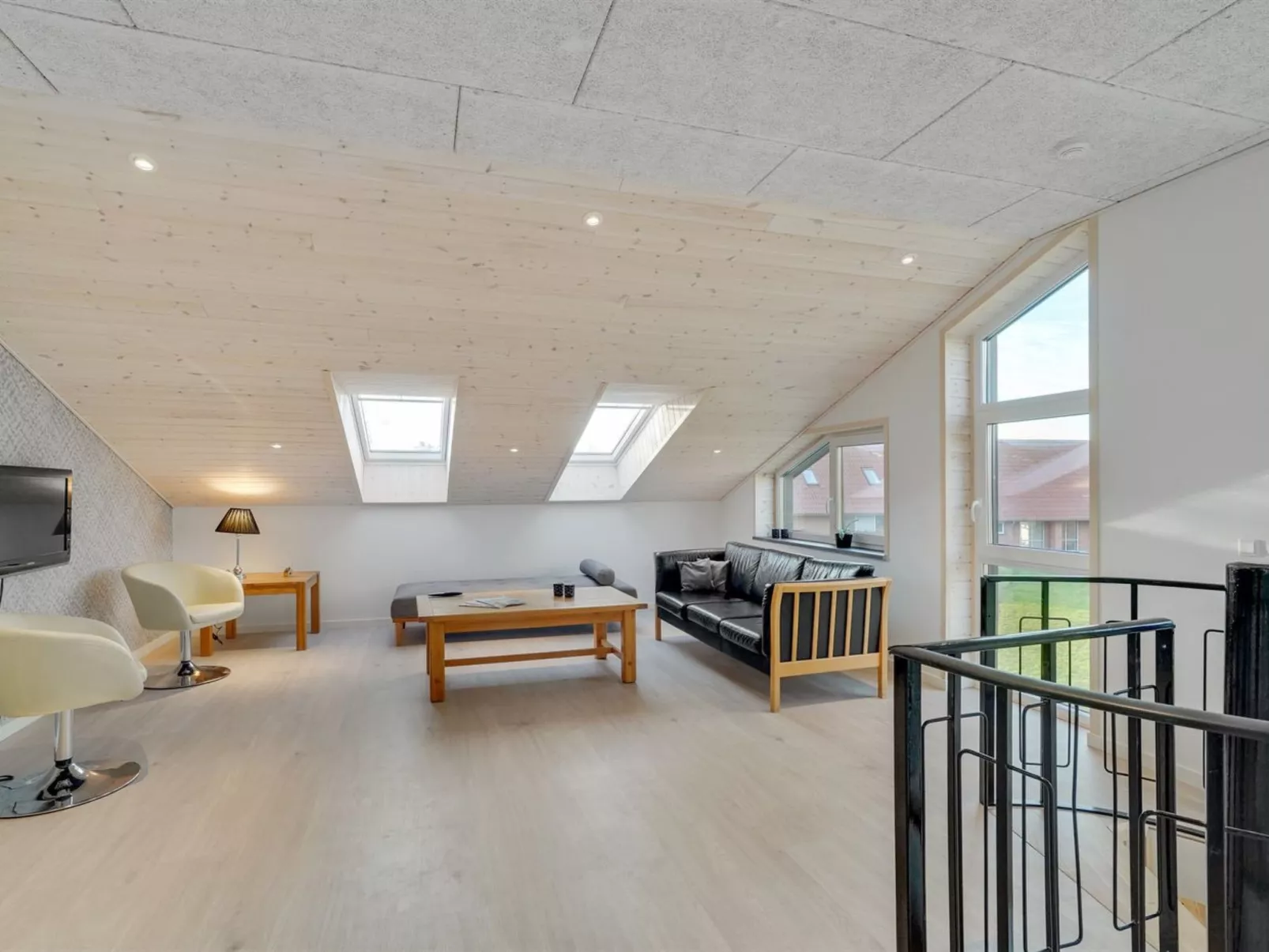 "Markhild" - 300m to the fjord-Drinnen