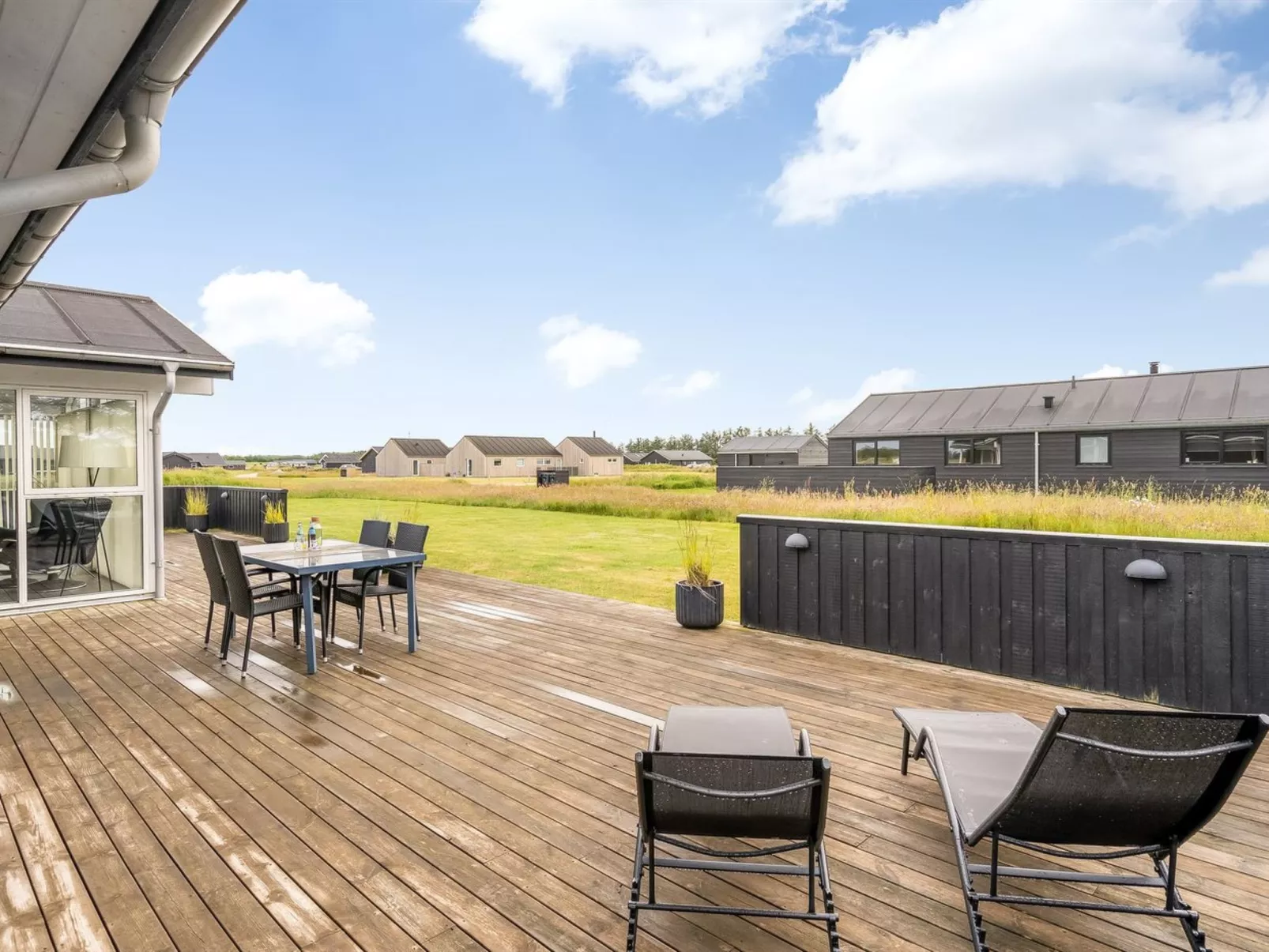 "Meino" - 1.4km from the sea-Dehors