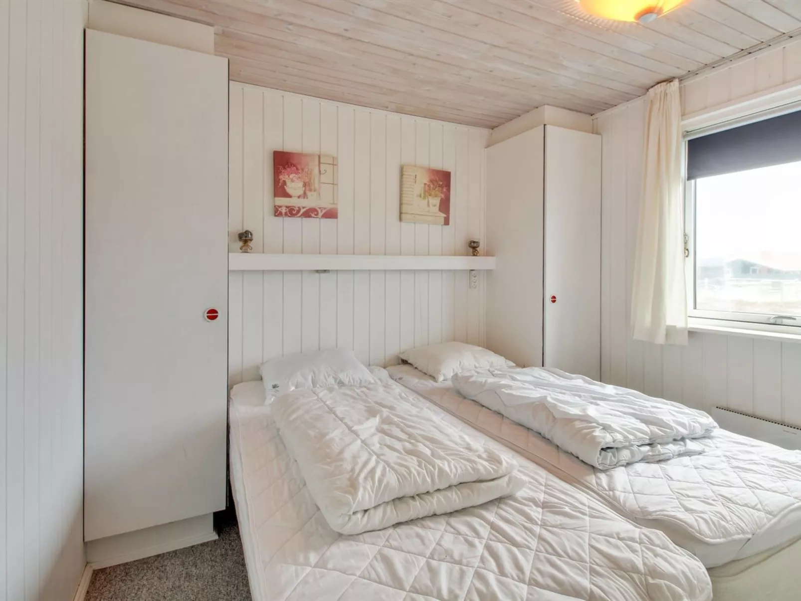 "Aase" -  from the sea-Dedans