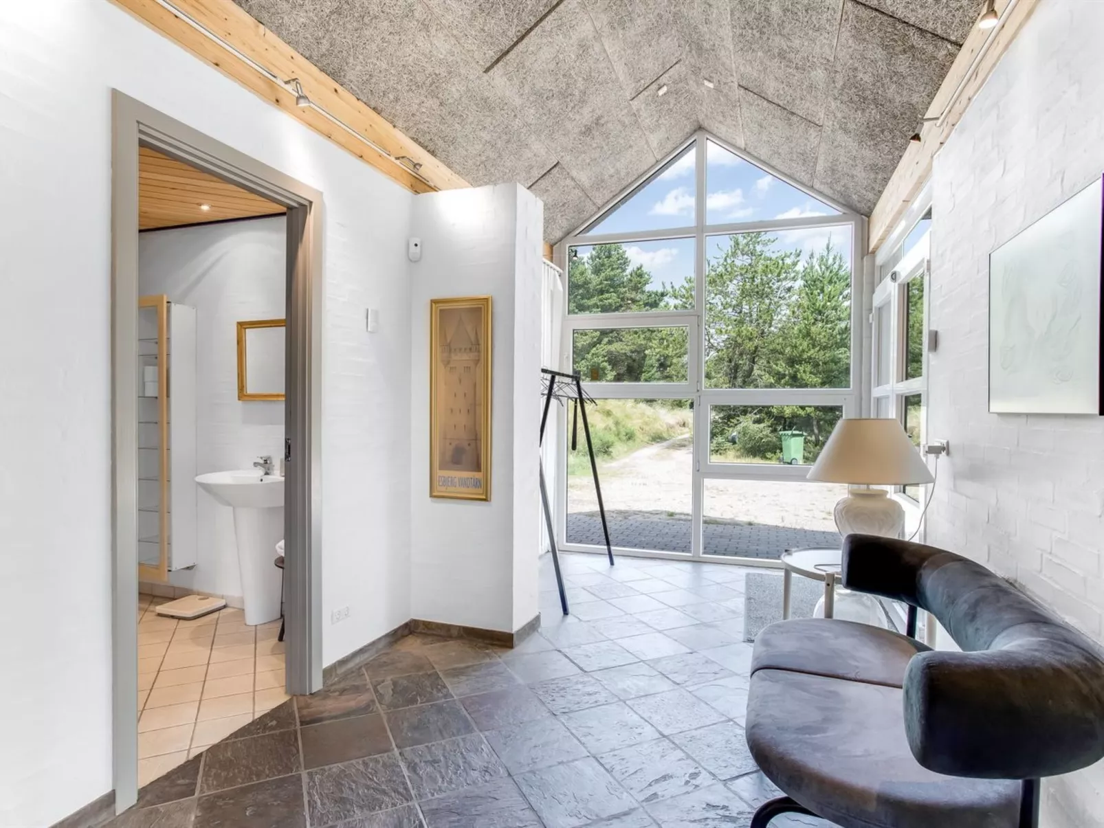 "Sjamme" - 1.2km from the sea-Inside