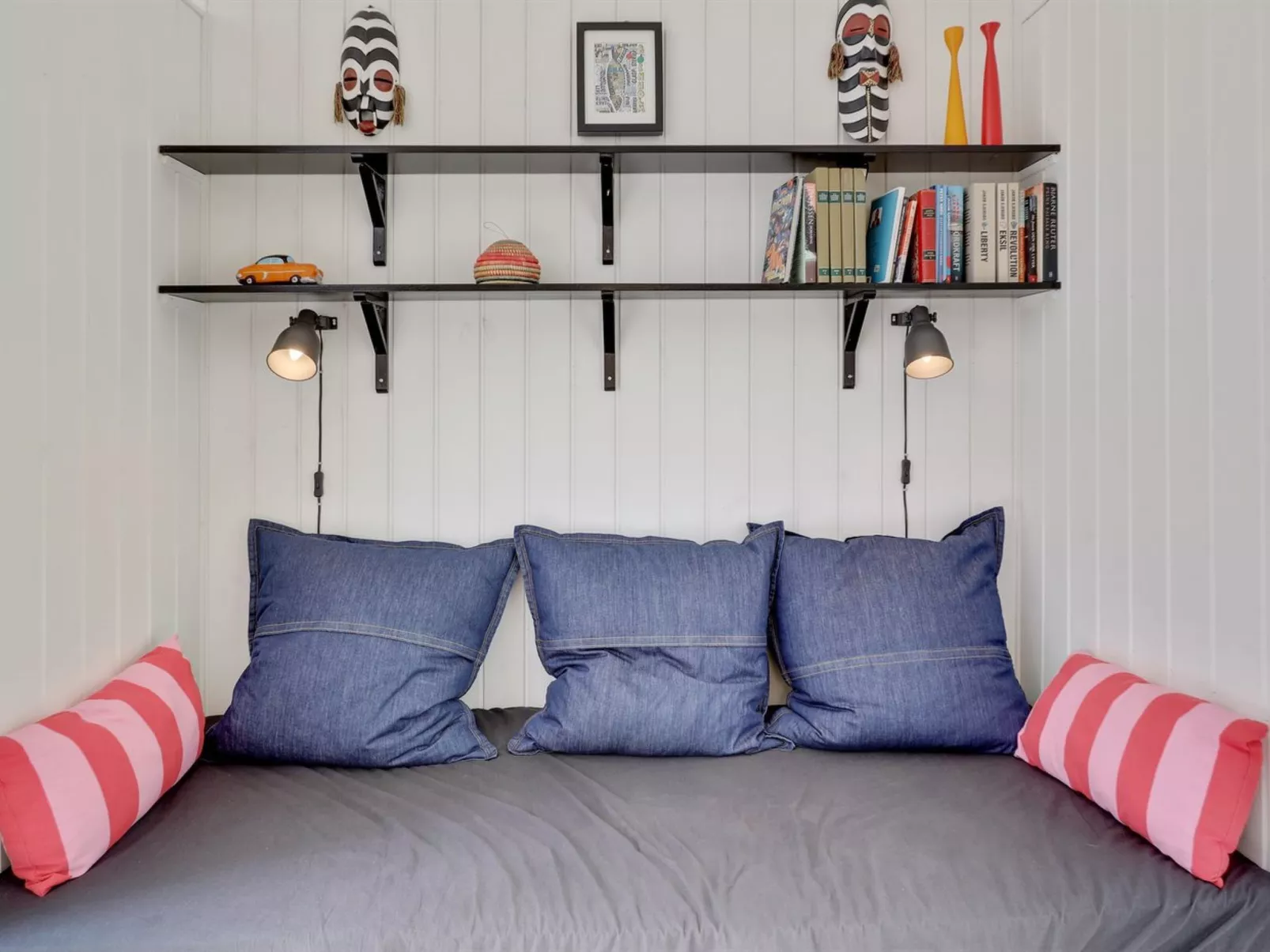 "Nuka" - 800m from the sea-Inside