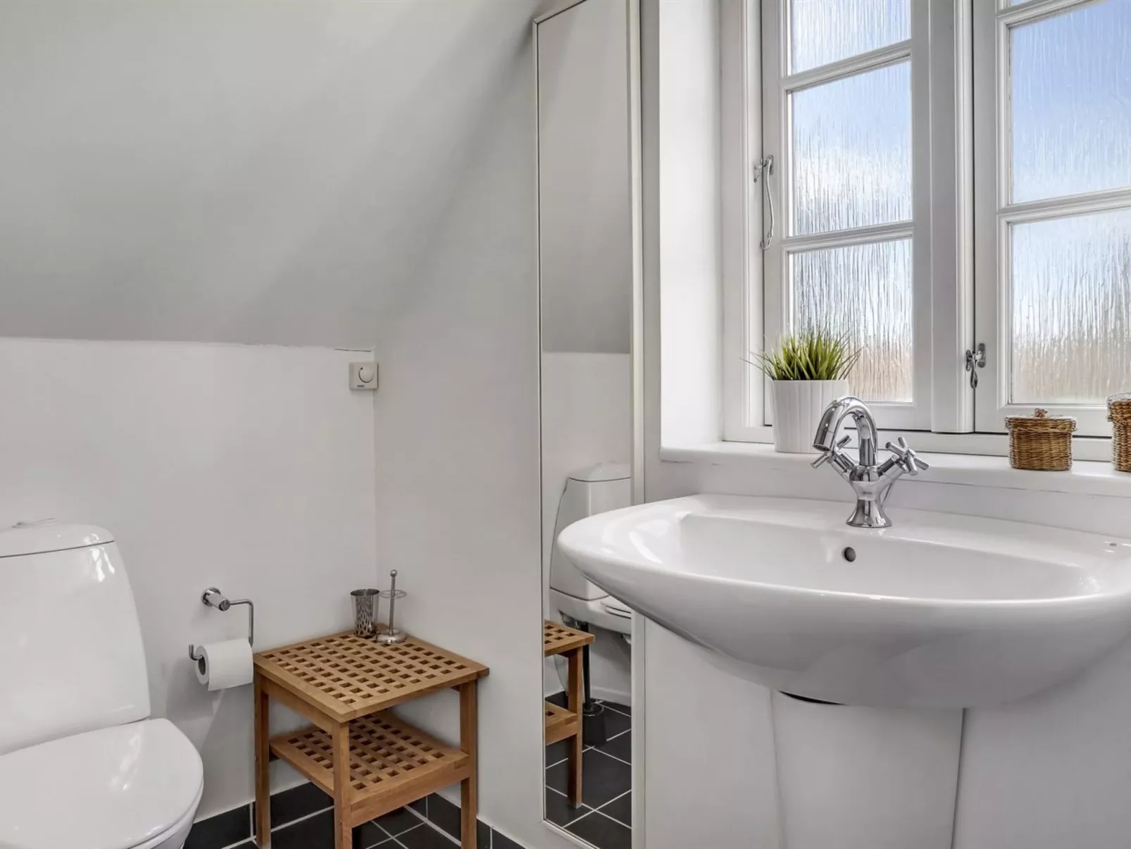 "Stephie" - 1.1km from the sea-Inside