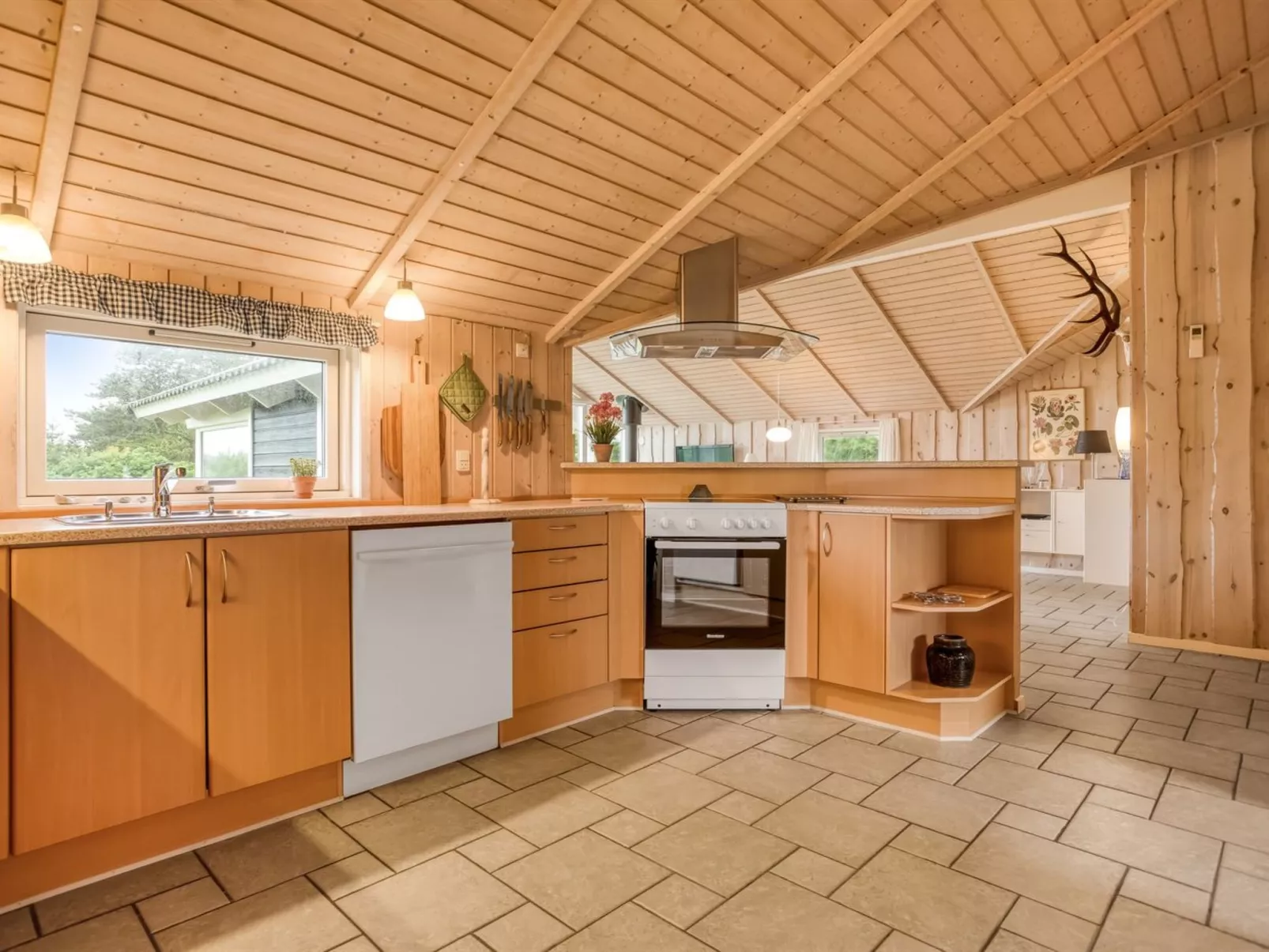 "Leya" - 1.2km from the sea-Dedans