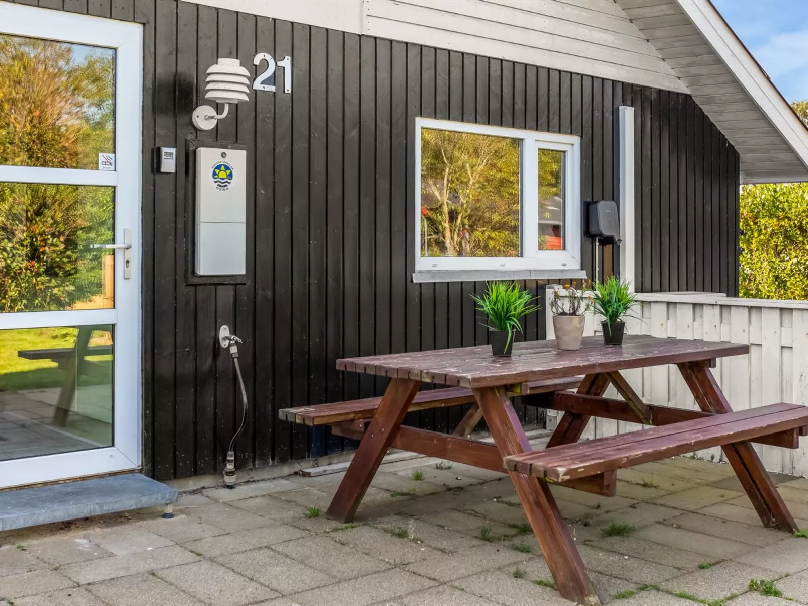 "Gudmundine" - 350m to the fjord-Outside