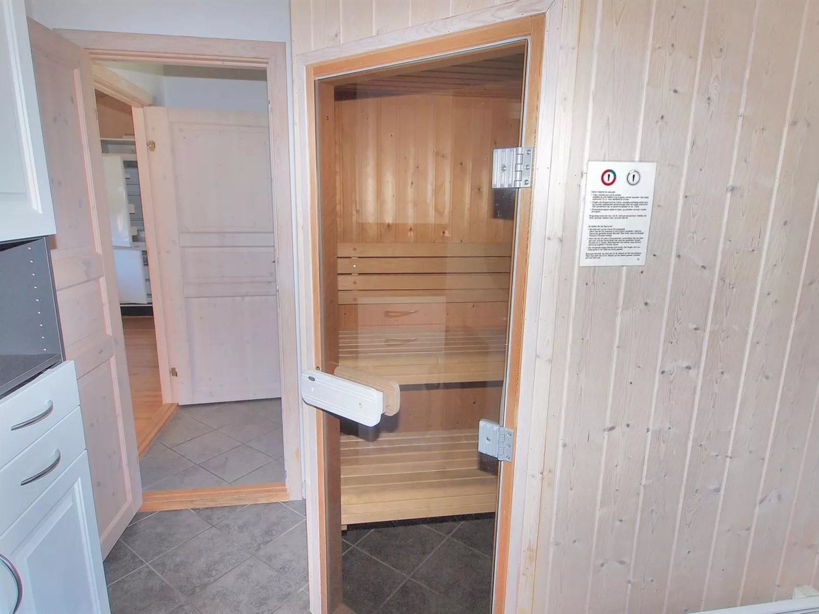 "Birthe" - 800m from the sea-Dedans