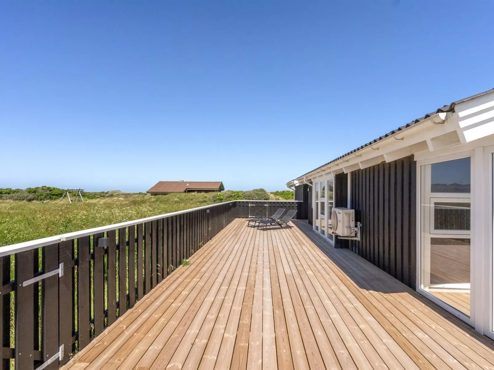 "Randulf" - 450m from the sea-Outside