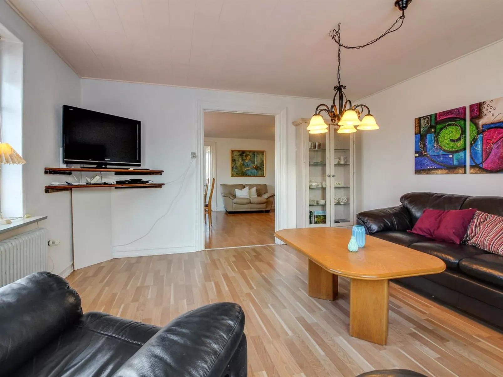 "Fraþulf" - 6km from the sea-Dedans