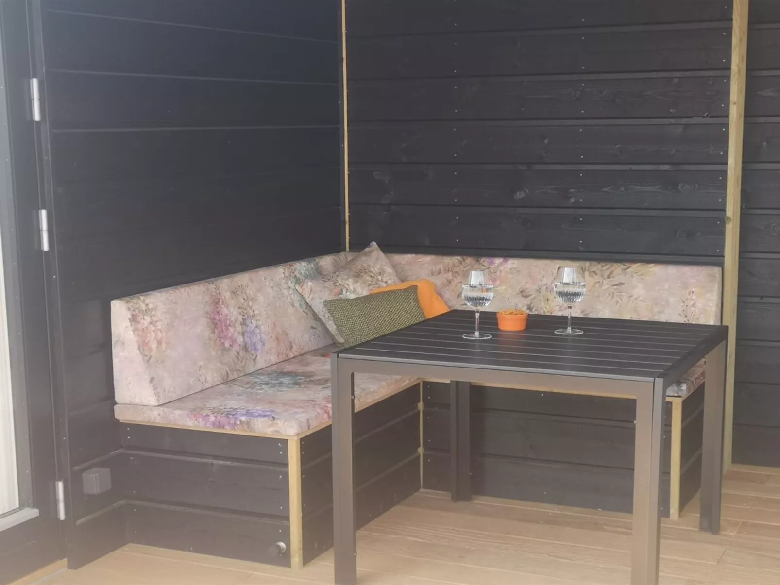 "Darla" - 375m from the sea-Outside