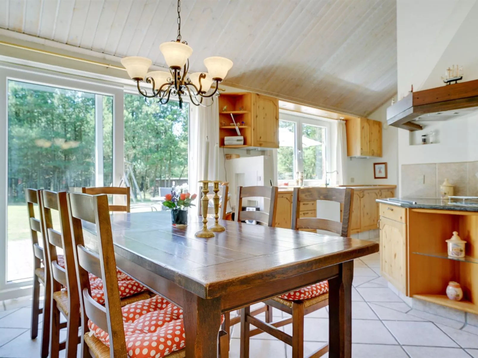 "Arletty" - 1km from the sea-Inside