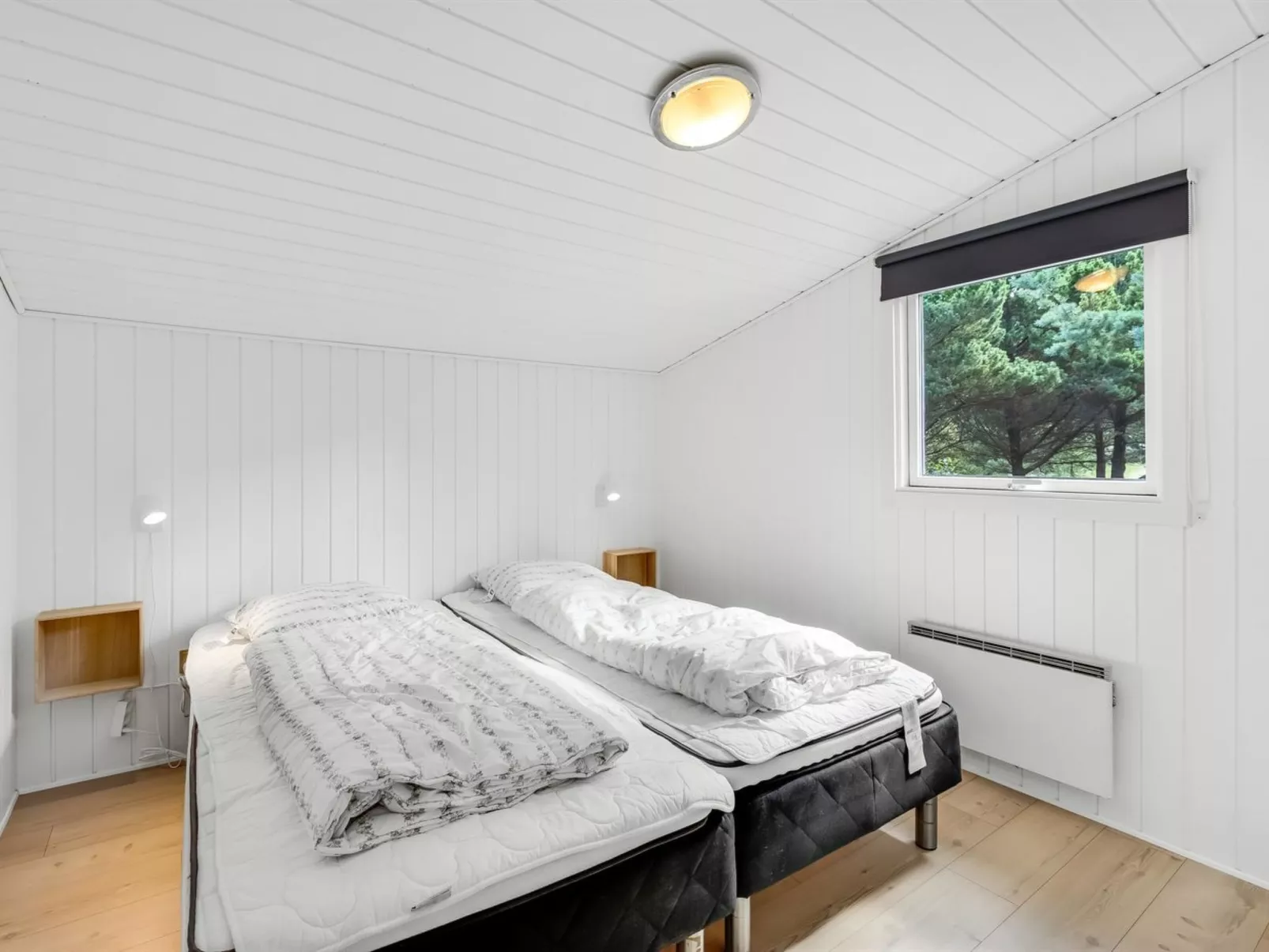 "Roald" - 2.2km from the sea-Inside