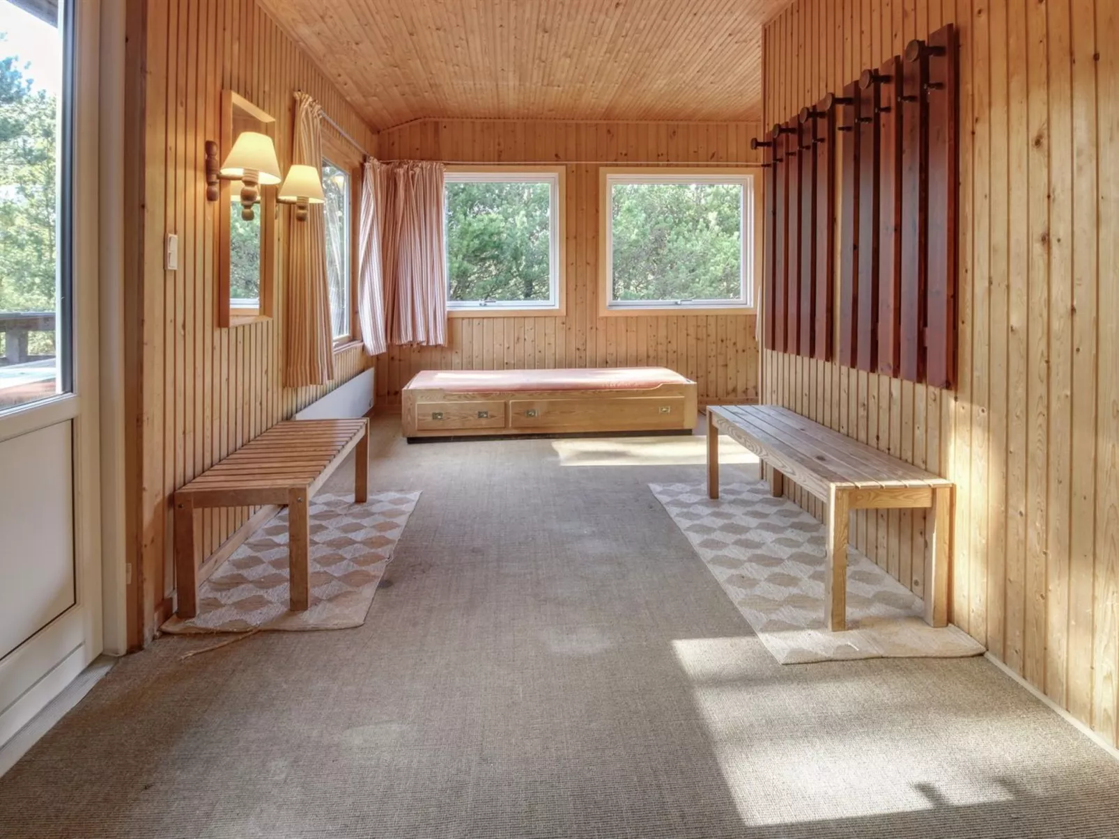 "Christian" - 3.5km from the sea-Drinnen