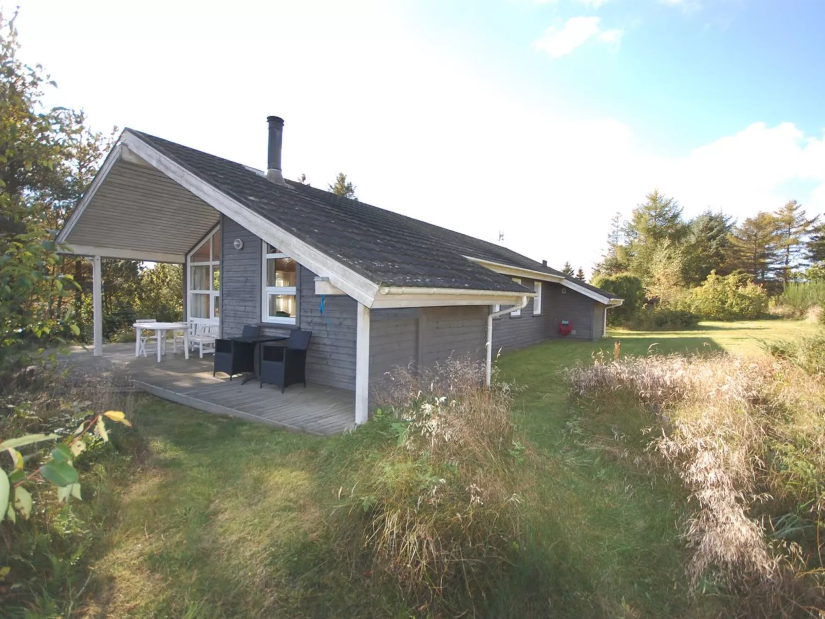 "Jaakob" - 4km from the sea-Draußen