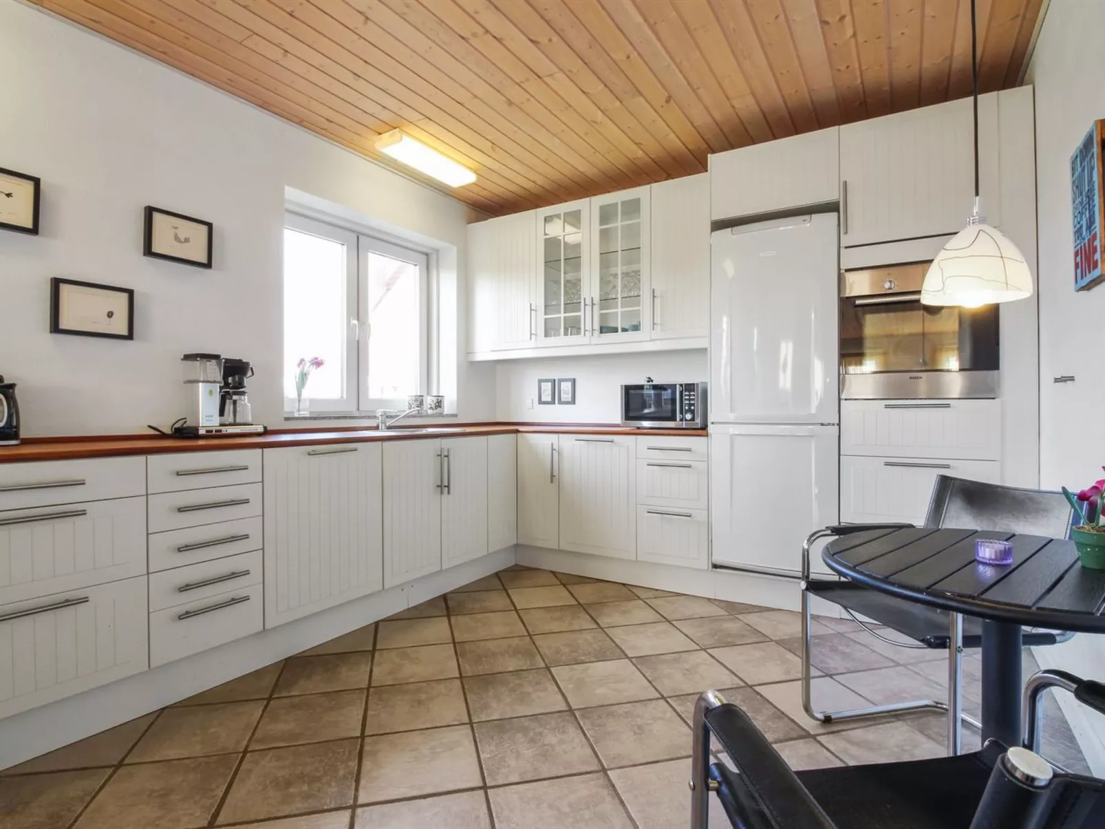 "Ettie" - 6km from the sea-Inside