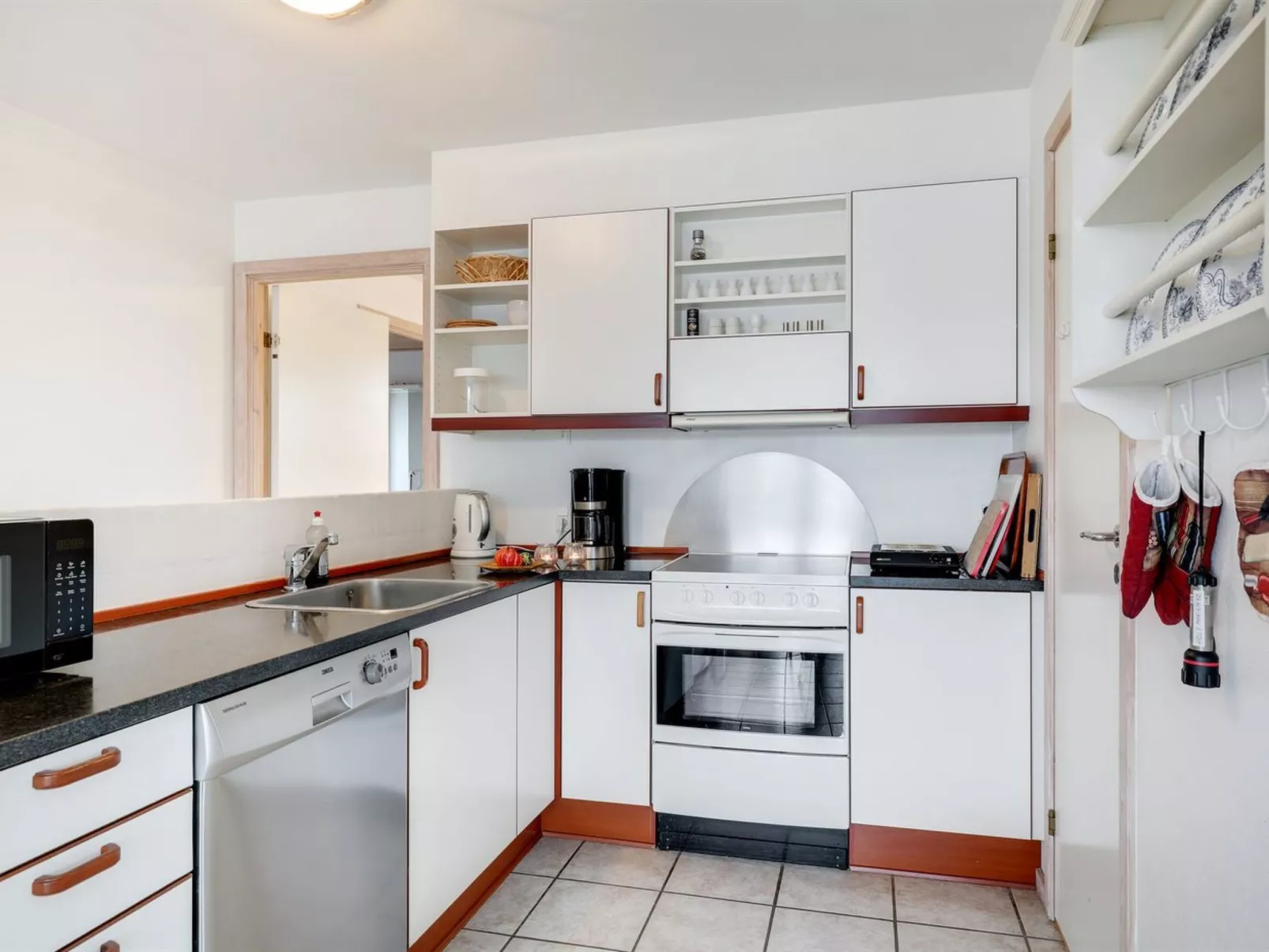 "Otis" - 10m from the sea-Dedans