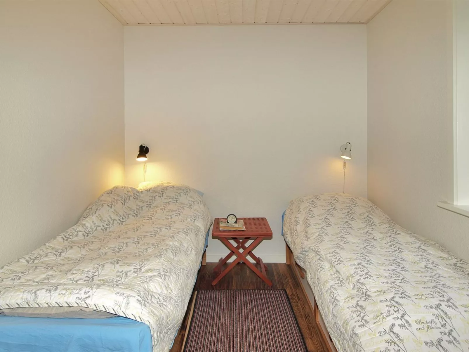 "Uschi" - 15m from the sea-Dedans