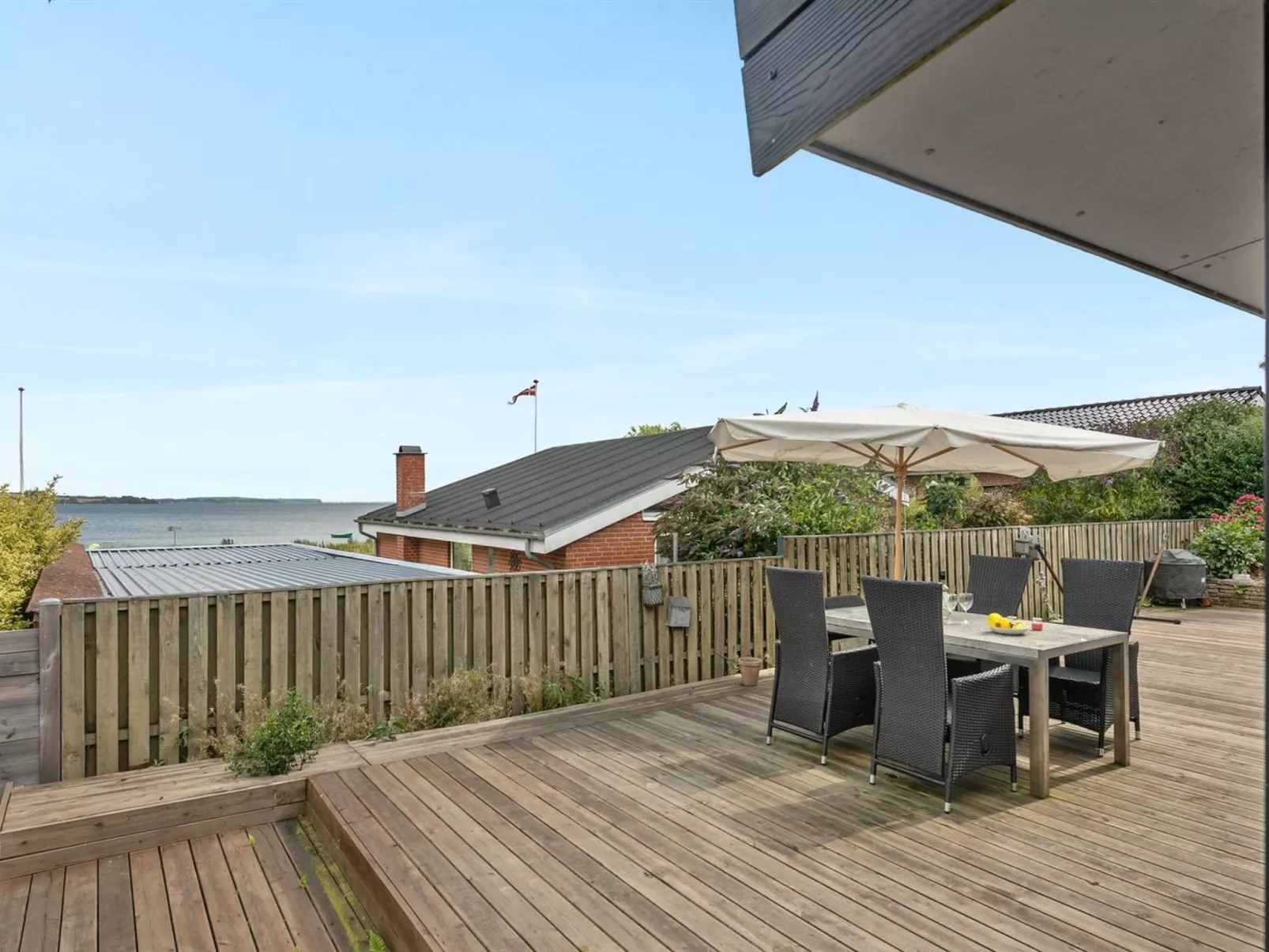 "Elain" -  from the sea-Outside