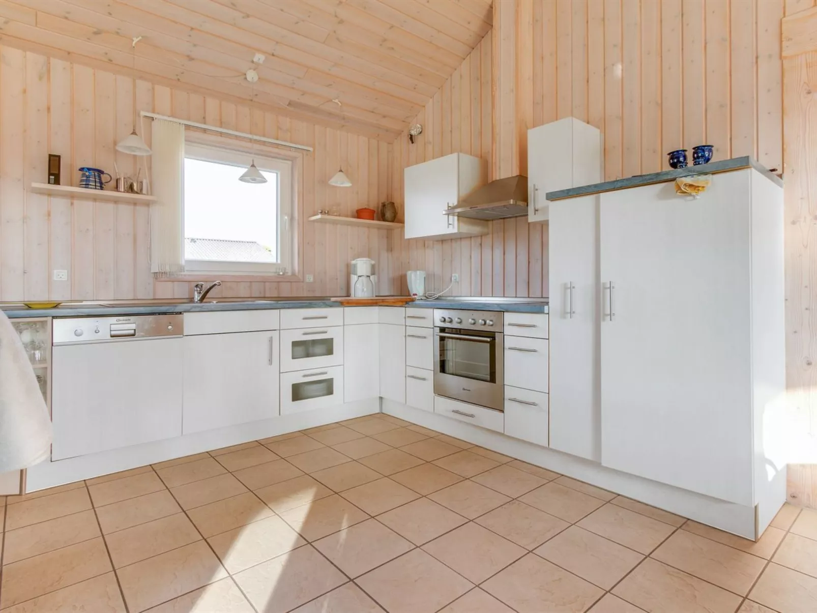 "Abelone" - 150m from the sea-Drinnen